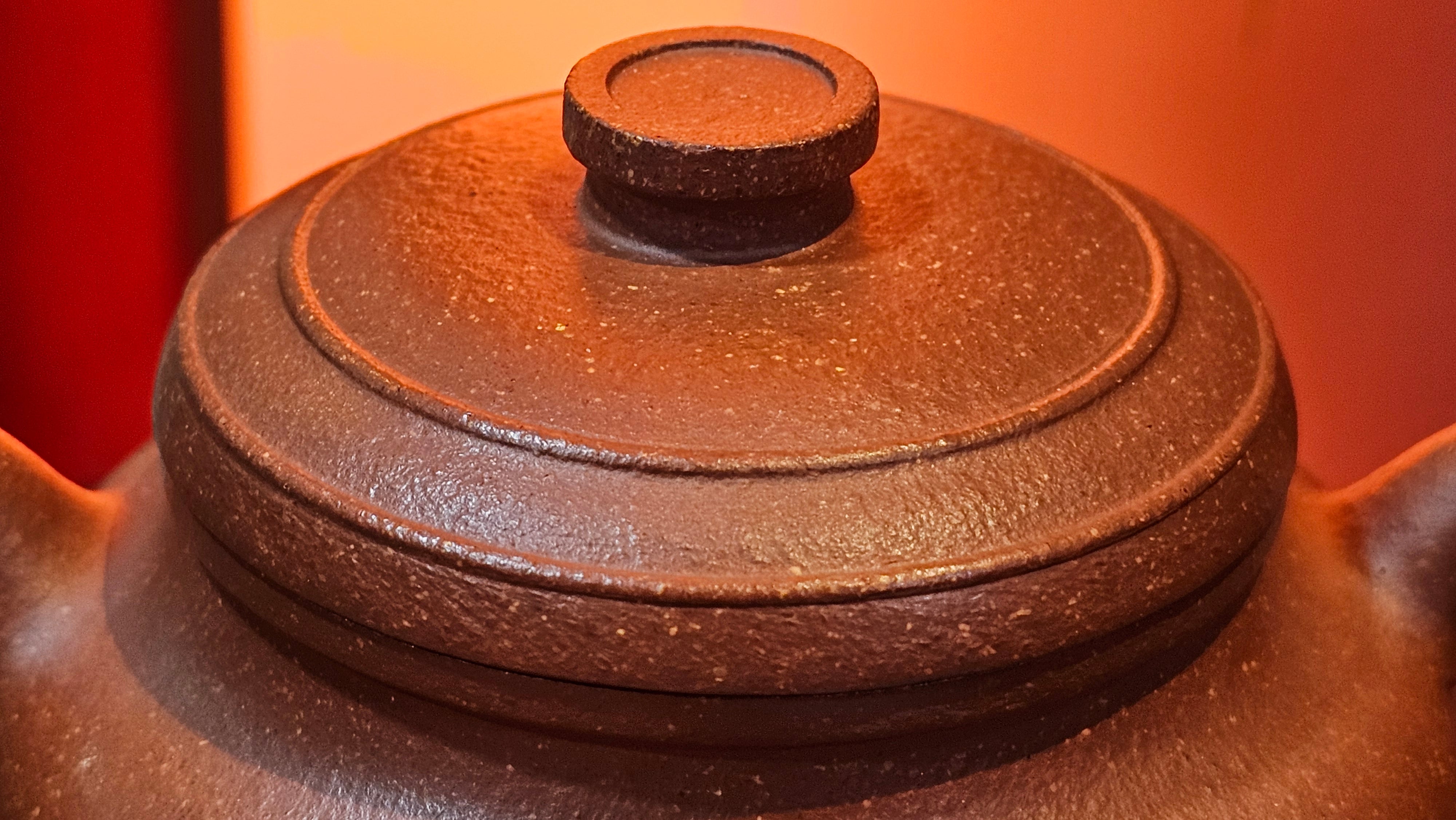 Song Jin Hu《颂金壶》, 153.6ml, Hong Jiang Po Ni 红降坡泥, by Craftsman Chen Gui Zhi 陈桂枝。(Red JiangPoNi rarer than Yellow JiangPoNi, XiaoMeiYao & ZhaoZhuang ZhuNi) ~!Congratulations to Mr A.T., A.C., 1945hrs 4th Oct 2025, München, Germany🇩🇪!