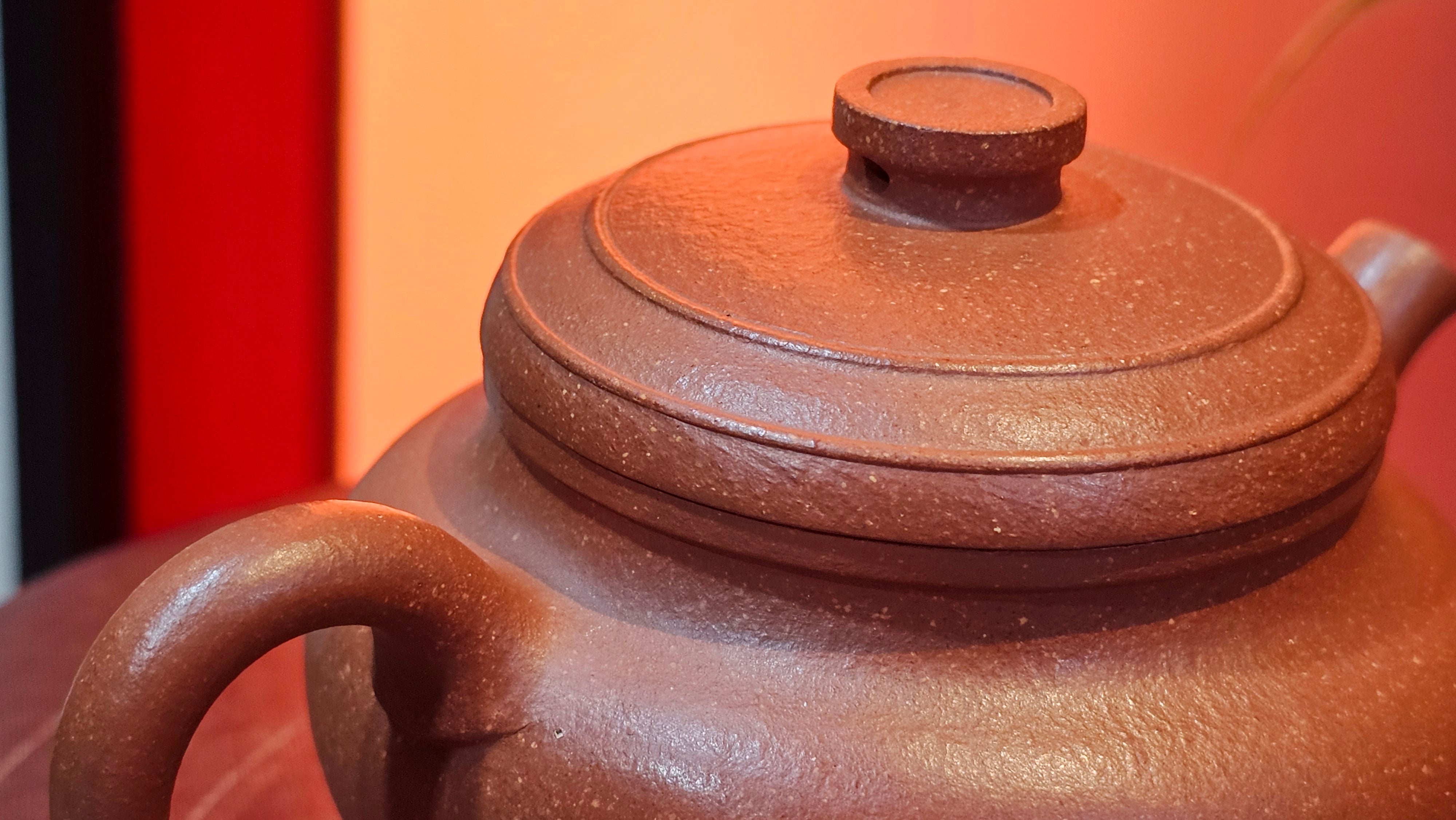 Song Jin Hu《颂金壶》, 153.6ml, Hong Jiang Po Ni 红降坡泥, by Craftsman Chen Gui Zhi 陈桂枝。(Red JiangPoNi rarer than Yellow JiangPoNi, XiaoMeiYao & ZhaoZhuang ZhuNi) ~!Congratulations to Mr A.T., A.C., 1945hrs 4th Oct 2025, München, Germany🇩🇪!