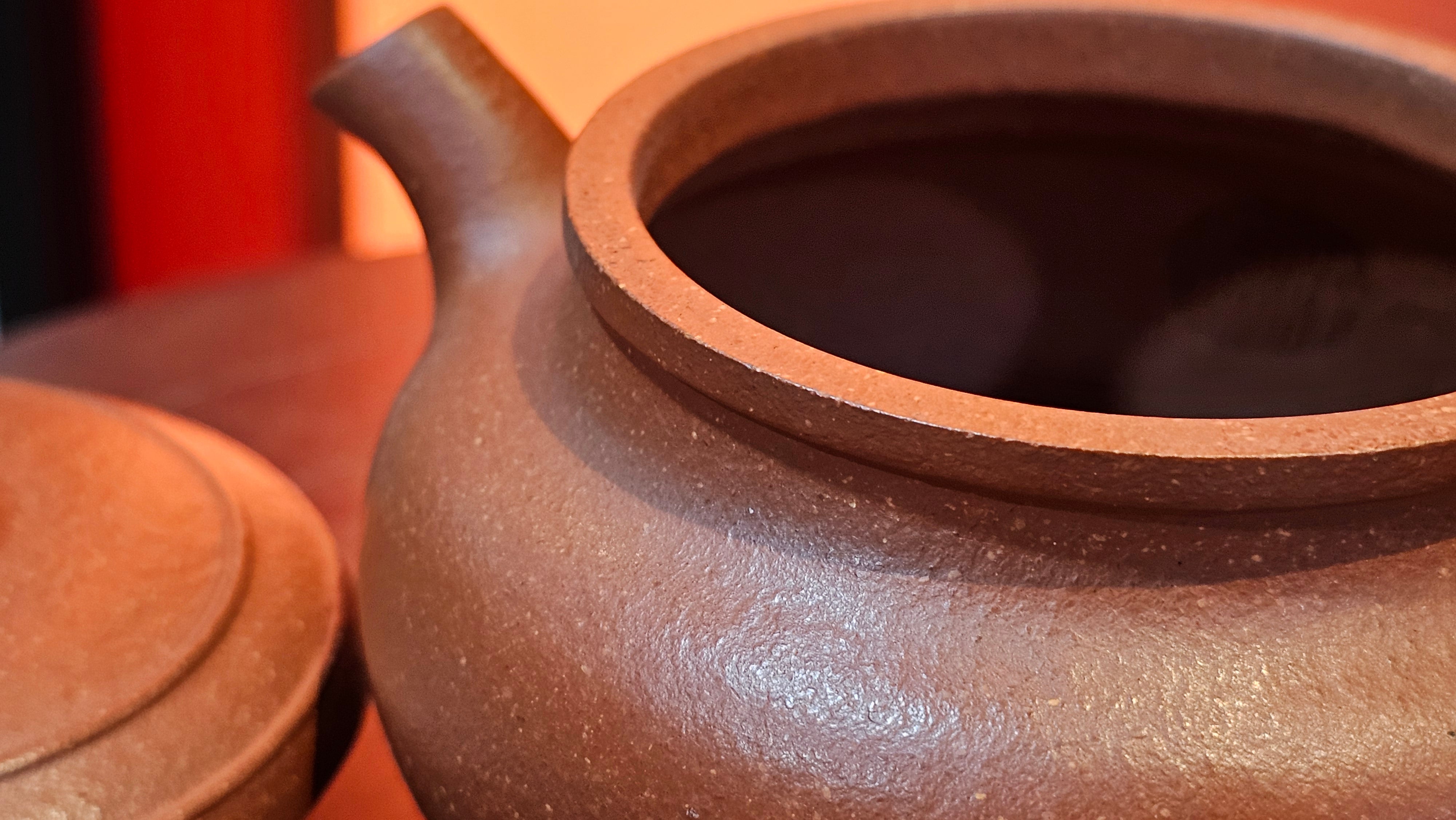 Song Jin Hu《颂金壶》, 153.6ml, Hong Jiang Po Ni 红降坡泥, by Craftsman Chen Gui Zhi 陈桂枝。(Red JiangPoNi rarer than Yellow JiangPoNi, XiaoMeiYao & ZhaoZhuang ZhuNi) ~!Congratulations to Mr A.T., A.C., 1945hrs 4th Oct 2025, München, Germany🇩🇪!