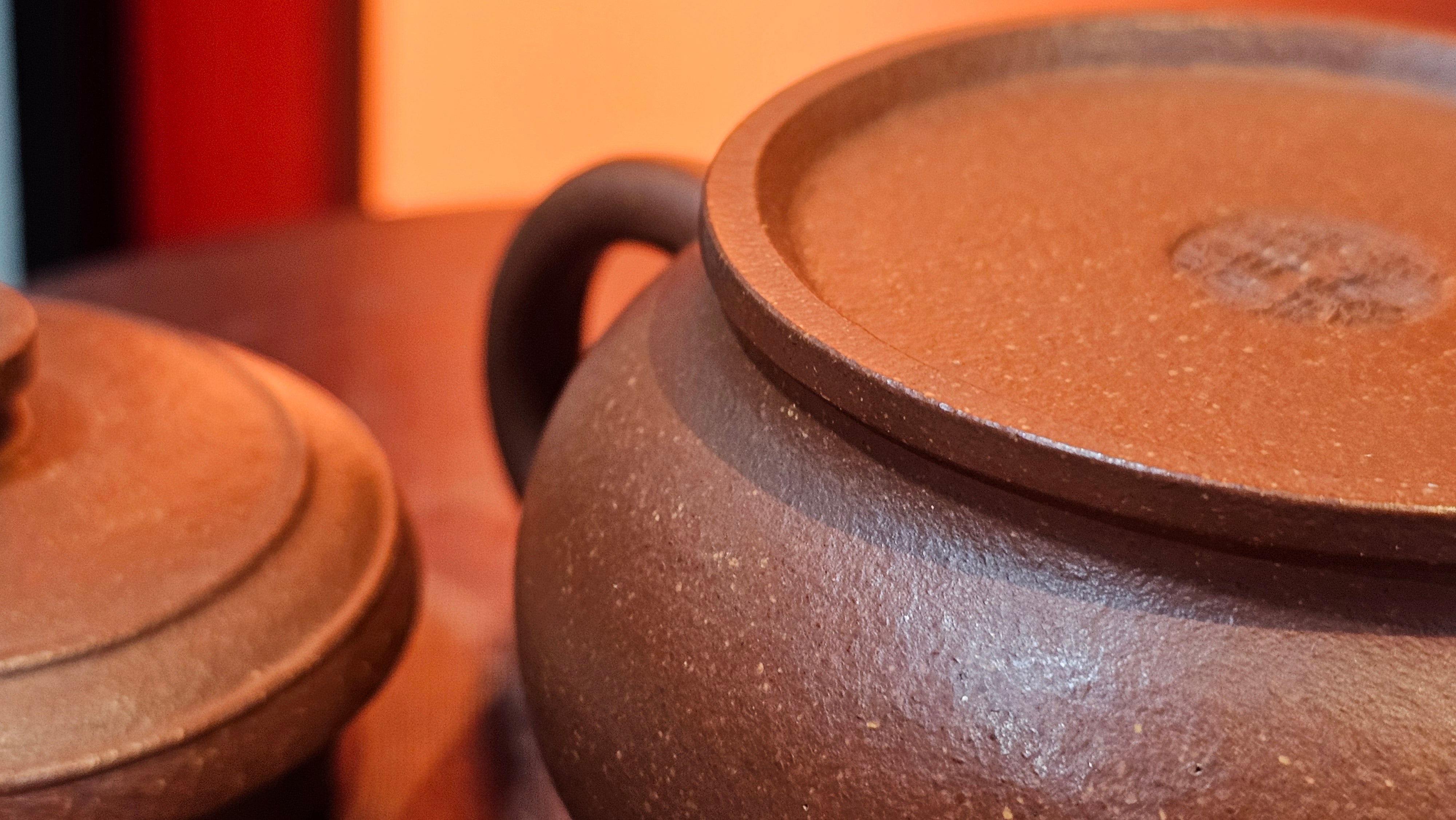 Song Jin Hu《颂金壶》, 153.6ml, Hong Jiang Po Ni 红降坡泥, by Craftsman Chen Gui Zhi 陈桂枝。(Red JiangPoNi rarer than Yellow JiangPoNi, XiaoMeiYao & ZhaoZhuang ZhuNi) ~!Congratulations to Mr A.T., A.C., 1945hrs 4th Oct 2025, München, Germany🇩🇪!