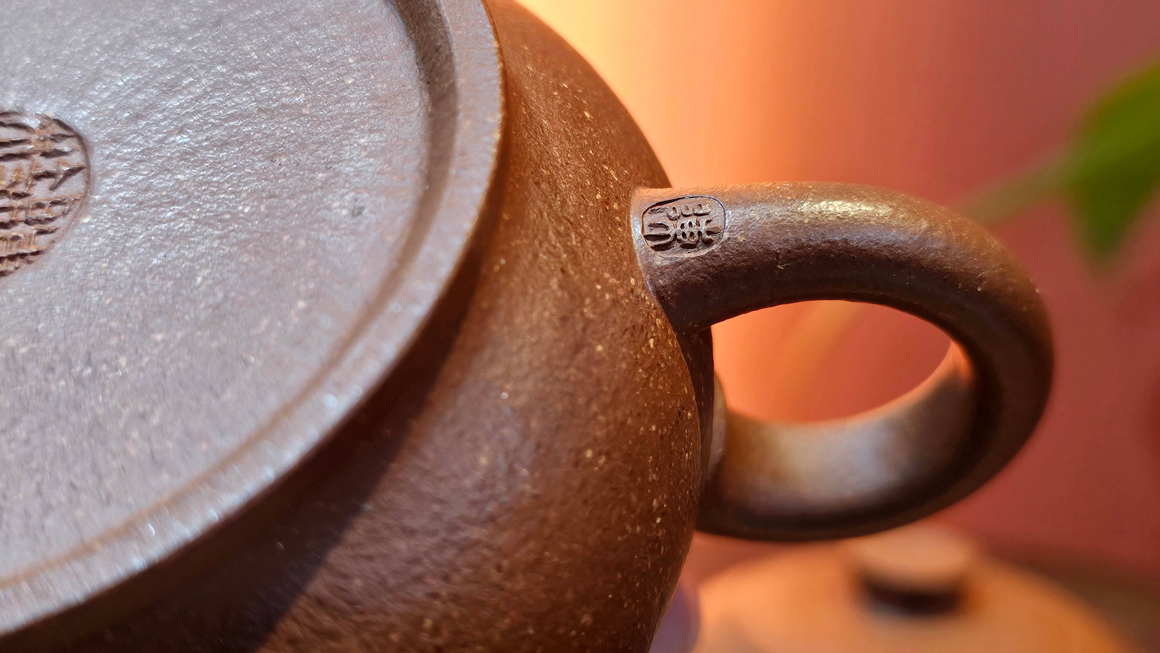 Song Jin Hu《颂金壶》, 153.6ml, Hong Jiang Po Ni 红降坡泥, by Craftsman Chen Gui Zhi 陈桂枝。(Red JiangPoNi rarer than Yellow JiangPoNi, XiaoMeiYao & ZhaoZhuang ZhuNi) ~!Congratulations to Mr A.T., A.C., 1945hrs 4th Oct 2025, München, Germany🇩🇪!