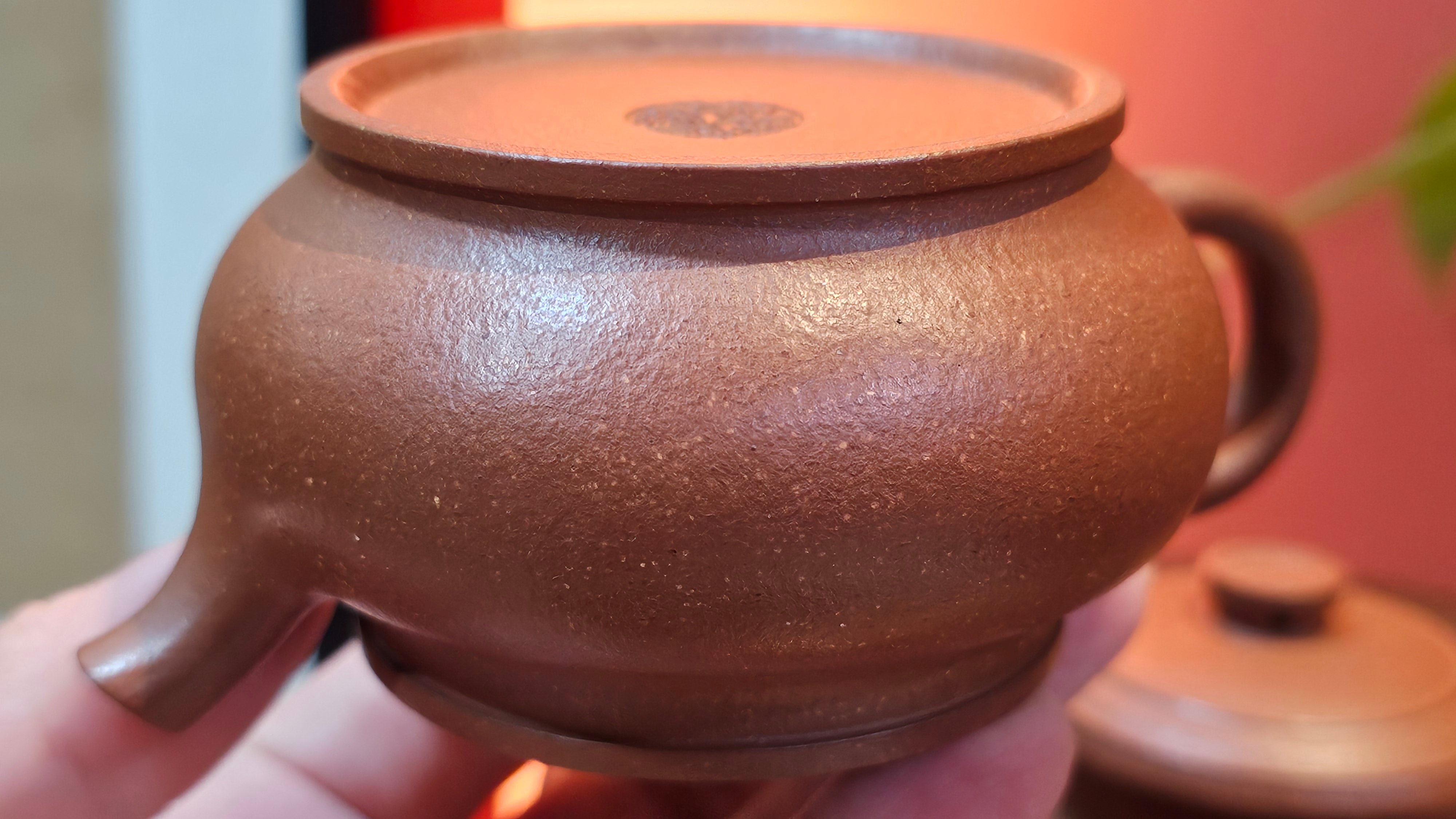 Song Jin Hu《颂金壶》, 153.6ml, Hong Jiang Po Ni 红降坡泥, by Craftsman Chen Gui Zhi 陈桂枝。(Red JiangPoNi rarer than Yellow JiangPoNi, XiaoMeiYao & ZhaoZhuang ZhuNi) ~!Congratulations to Mr A.T., A.C., 1945hrs 4th Oct 2025, München, Germany🇩🇪!