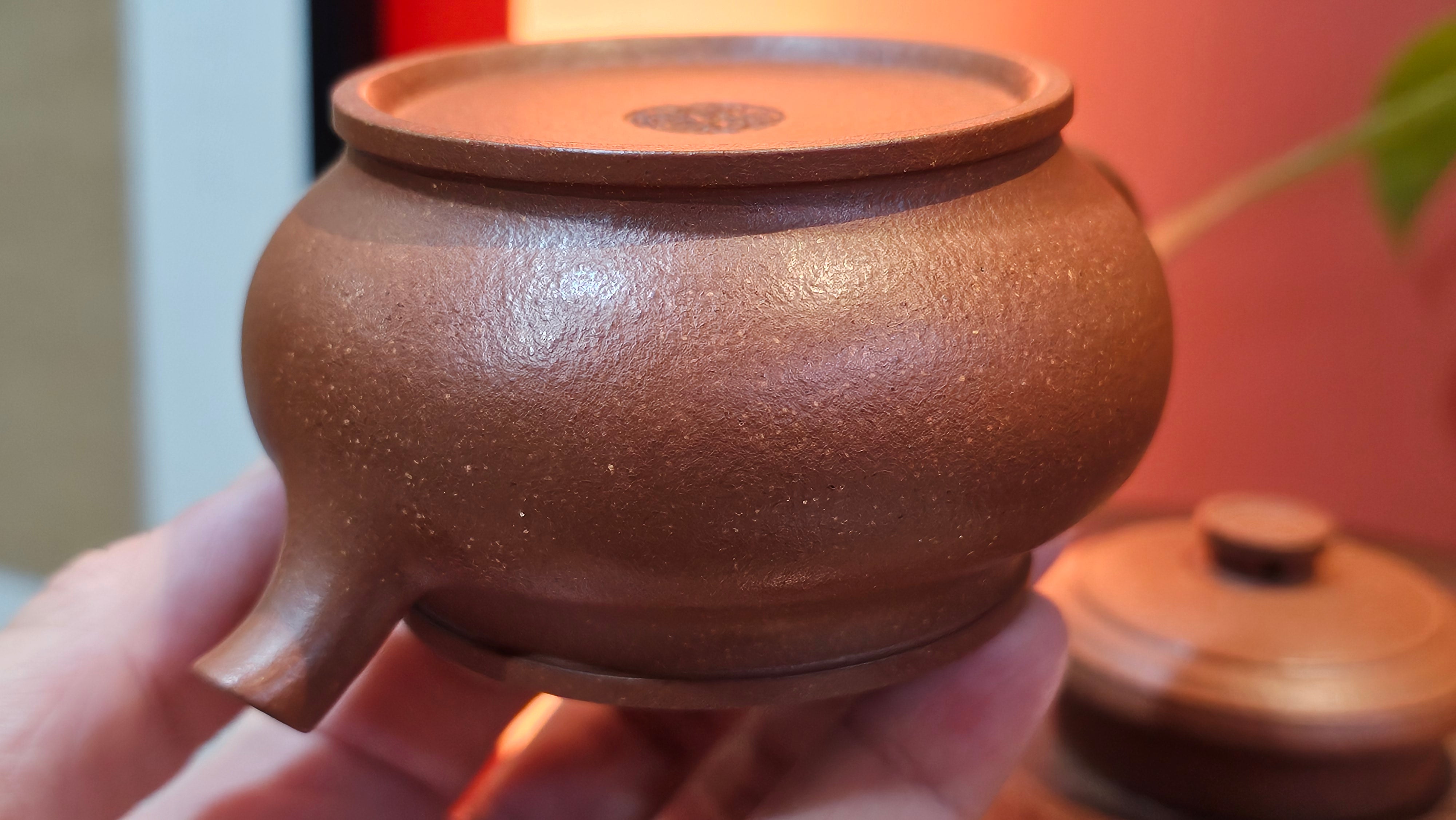 Song Jin Hu《颂金壶》, 153.6ml, Hong Jiang Po Ni 红降坡泥, by Craftsman Chen Gui Zhi 陈桂枝。(Red JiangPoNi rarer than Yellow JiangPoNi, XiaoMeiYao & ZhaoZhuang ZhuNi) ~!Congratulations to Mr A.T., A.C., 1945hrs 4th Oct 2025, München, Germany🇩🇪!