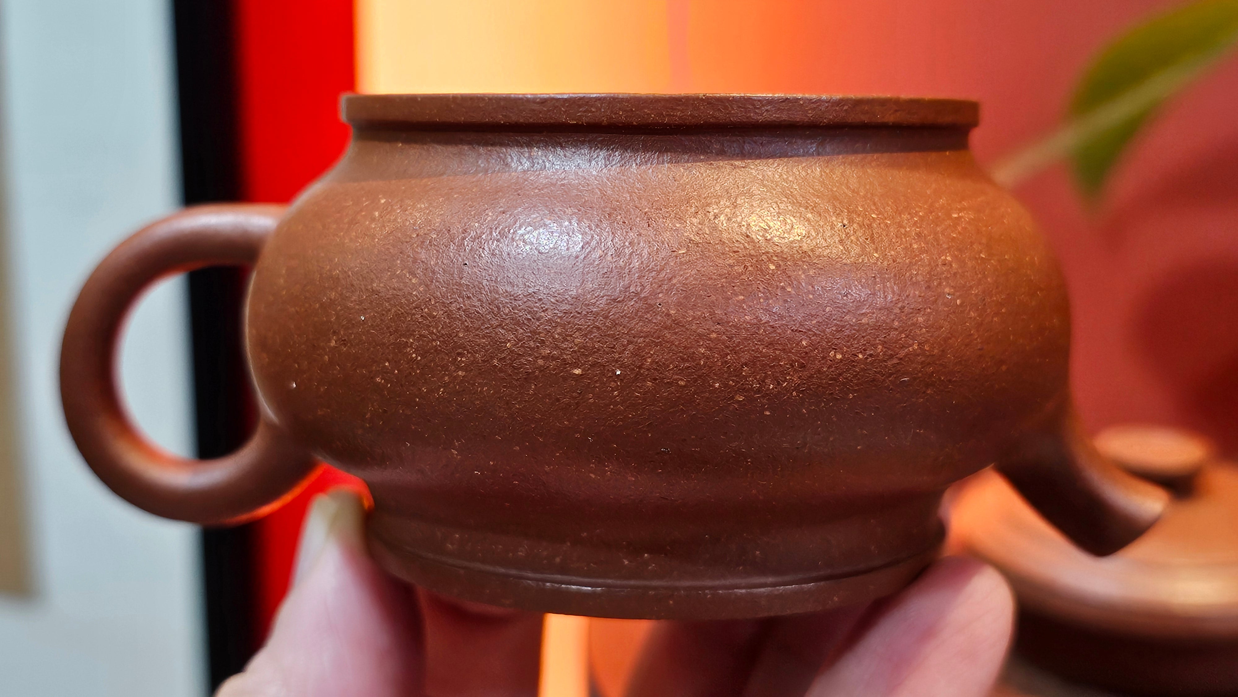 Song Jin Hu《颂金壶》, 153.6ml, Hong Jiang Po Ni 红降坡泥, by Craftsman Chen Gui Zhi 陈桂枝。(Red JiangPoNi rarer than Yellow JiangPoNi, XiaoMeiYao & ZhaoZhuang ZhuNi) ~!Congratulations to Mr A.T., A.C., 1945hrs 4th Oct 2025, München, Germany🇩🇪!