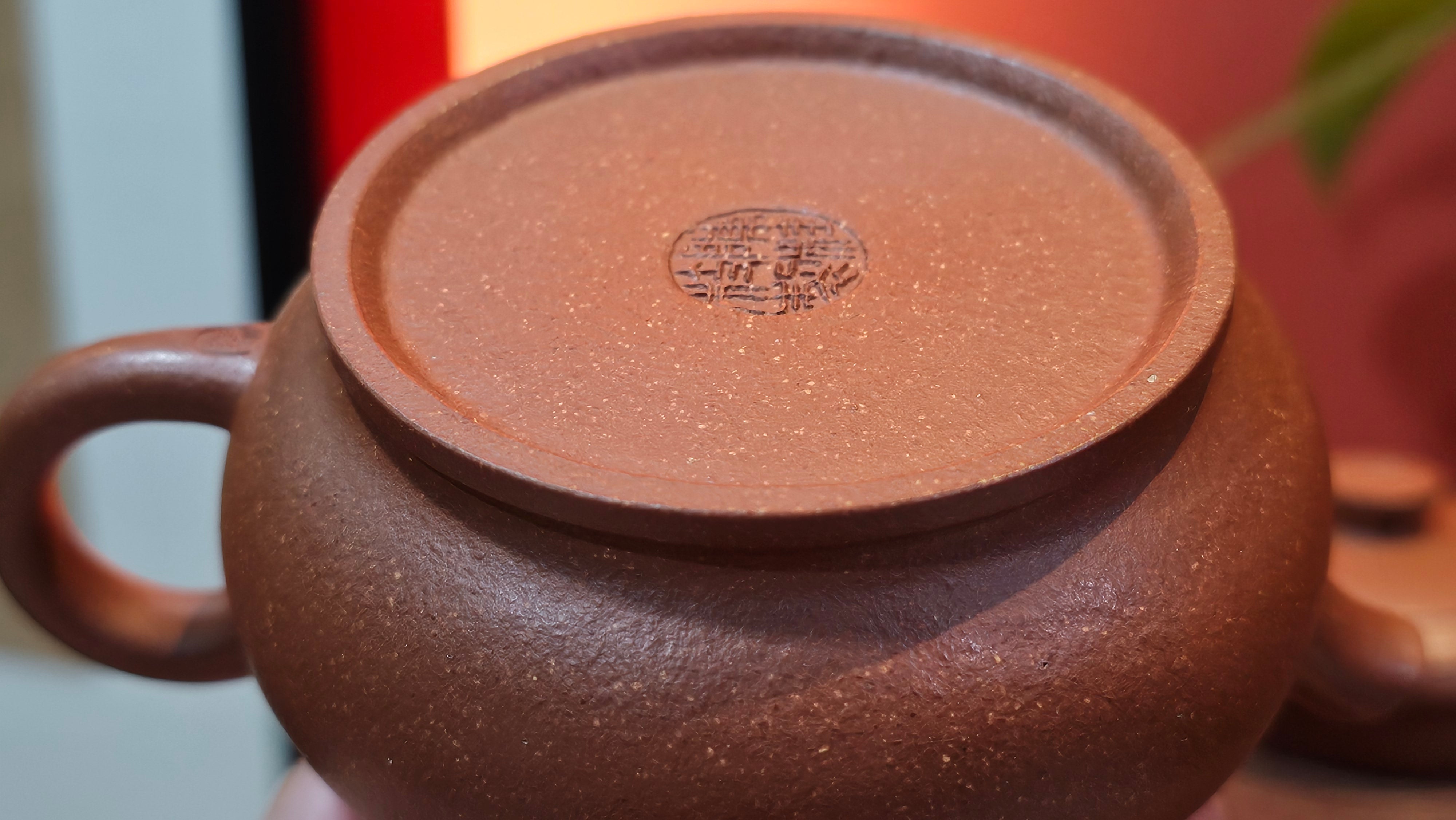 Song Jin Hu《颂金壶》, 153.6ml, Hong Jiang Po Ni 红降坡泥, by Craftsman Chen Gui Zhi 陈桂枝。(Red JiangPoNi rarer than Yellow JiangPoNi, XiaoMeiYao & ZhaoZhuang ZhuNi) ~!Congratulations to Mr A.T., A.C., 1945hrs 4th Oct 2025, München, Germany🇩🇪!