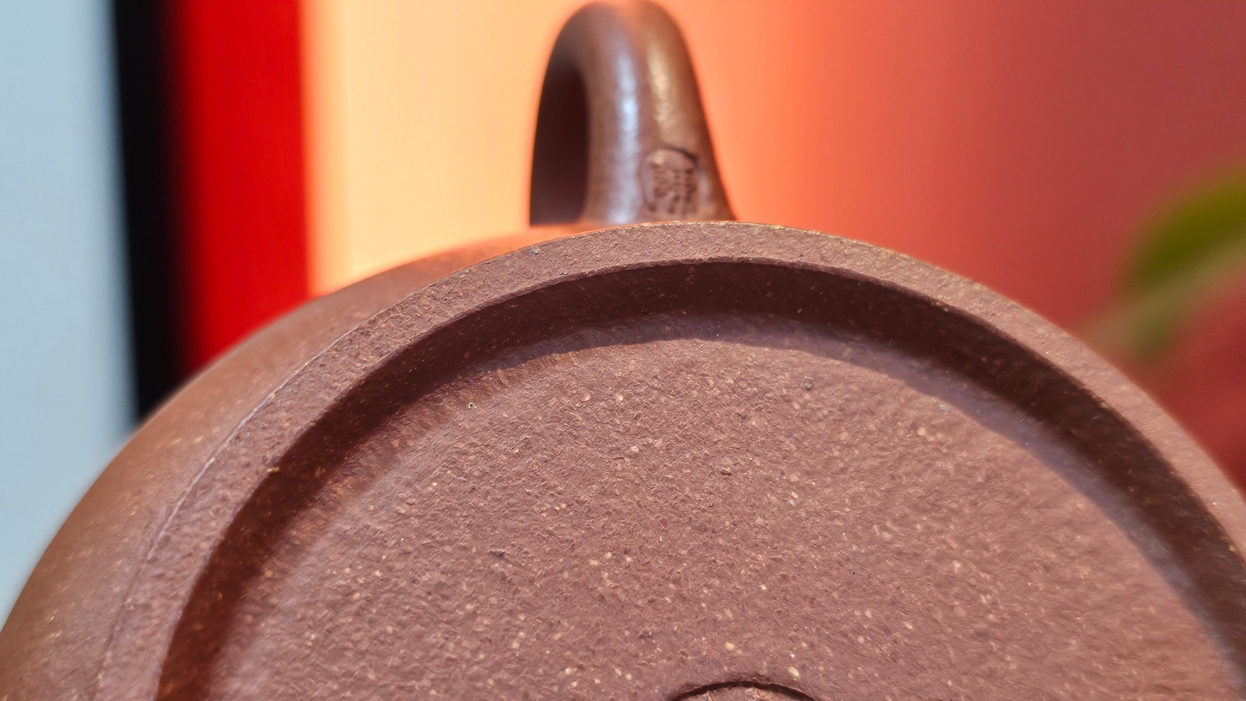 Song Jin Hu《颂金壶》, 153.6ml, Hong Jiang Po Ni 红降坡泥, by Craftsman Chen Gui Zhi 陈桂枝。(Red JiangPoNi rarer than Yellow JiangPoNi, XiaoMeiYao & ZhaoZhuang ZhuNi) ~!Congratulations to Mr A.T., A.C., 1945hrs 4th Oct 2025, München, Germany🇩🇪!