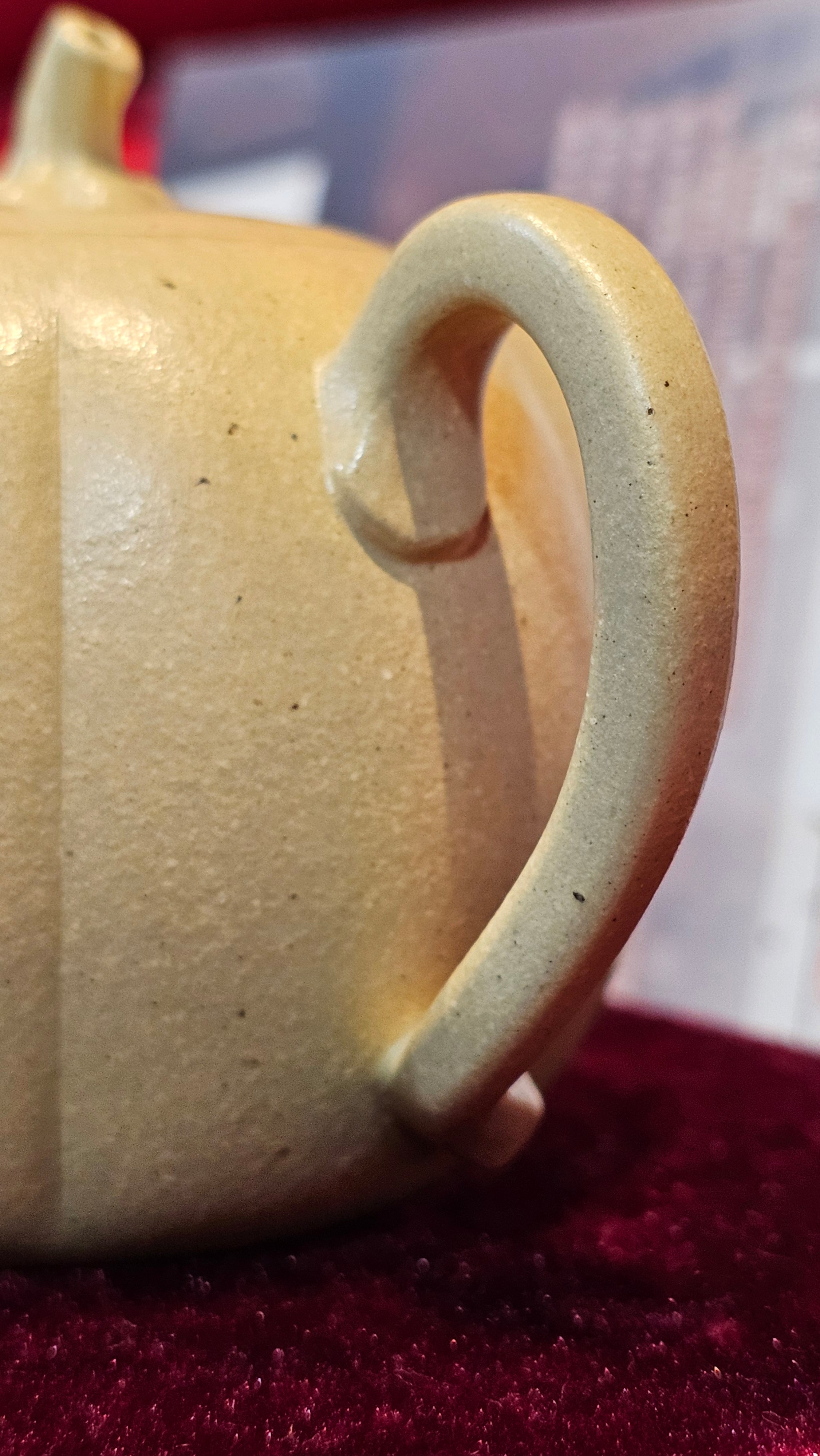 Commissioned work for Ms S.Muller: ZiSha work《甜瓜》"Tian Gua" 210ml, made with Cao Family's 100% BenShan LüNi 本山绿泥, crafted by L4 Assoc Master Artist Zhang Ke 助理工艺美术师, 张轲 ~ COMPLETED and CONGRATULATIONS to Ms S.Muller, Velden! The Netherlands🇳🇱.