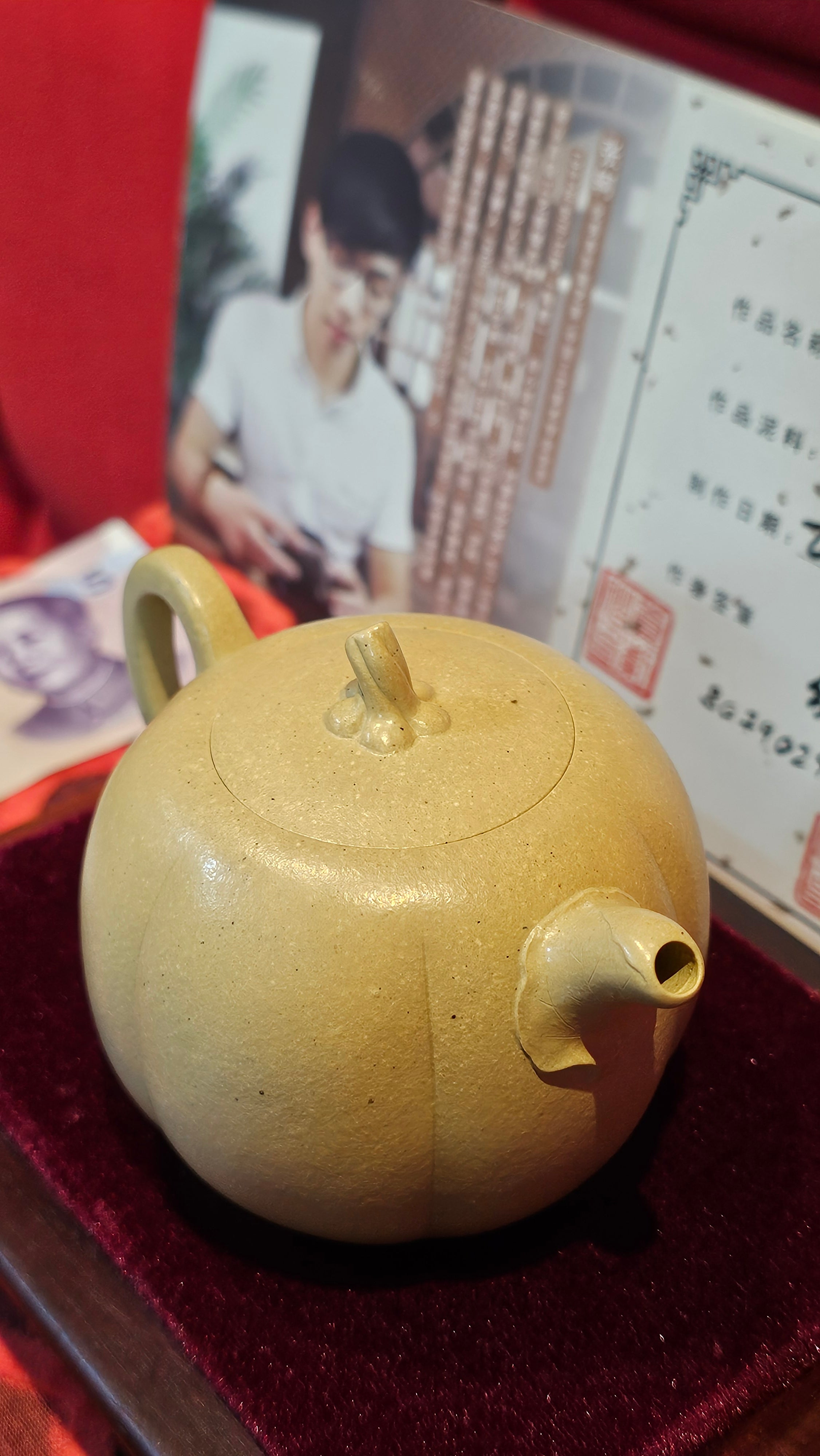 Commissioned work for Ms S.Muller: ZiSha work《甜瓜》"Tian Gua" 210ml, made with Cao Family's 100% BenShan LüNi 本山绿泥, crafted by L4 Assoc Master Artist Zhang Ke 助理工艺美术师, 张轲 ~ COMPLETED and CONGRATULATIONS to Ms S.Muller, Velden! The Netherlands🇳🇱.