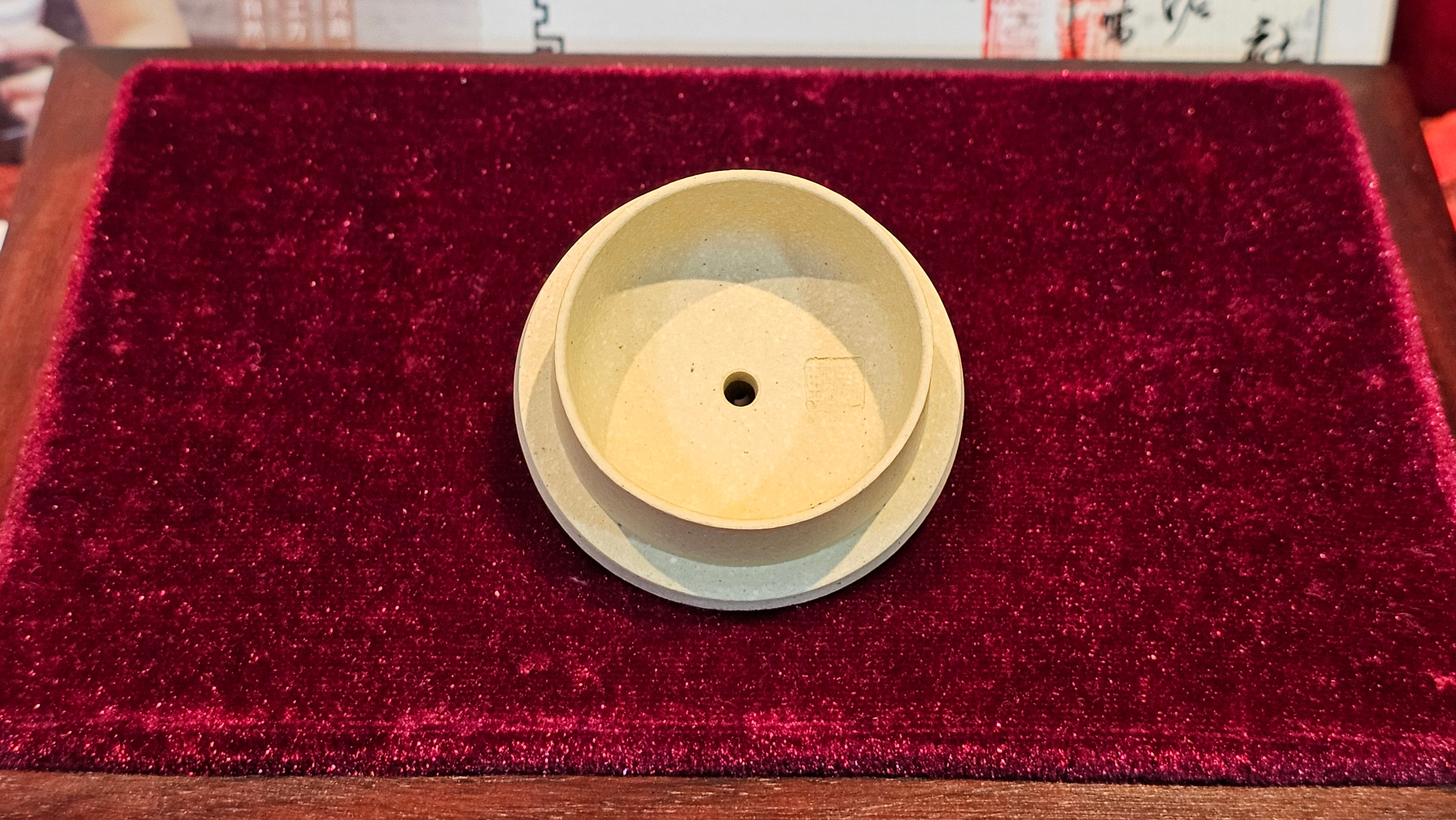 Commissioned work for Ms S.Muller: ZiSha work《甜瓜》"Tian Gua" 210ml, made with Cao Family's 100% BenShan LüNi 本山绿泥, crafted by L4 Assoc Master Artist Zhang Ke 助理工艺美术师, 张轲 ~ COMPLETED and CONGRATULATIONS to Ms S.Muller, Velden! The Netherlands🇳🇱.