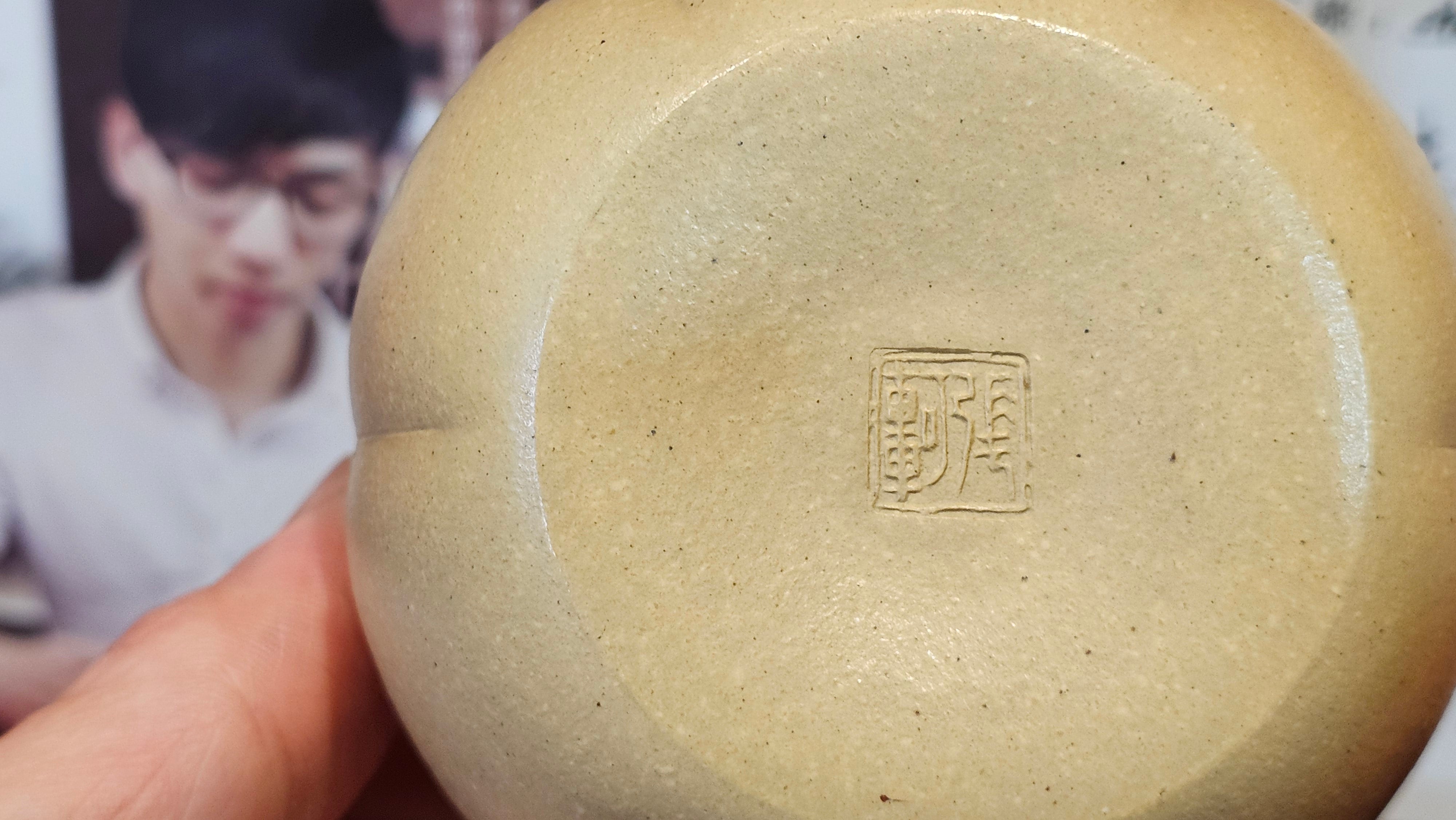 Commissioned work for Ms S.Muller: ZiSha work《甜瓜》"Tian Gua" 210ml, made with Cao Family's 100% BenShan LüNi 本山绿泥, crafted by L4 Assoc Master Artist Zhang Ke 助理工艺美术师, 张轲 ~ COMPLETED and CONGRATULATIONS to Ms S.Muller, Velden! The Netherlands🇳🇱.