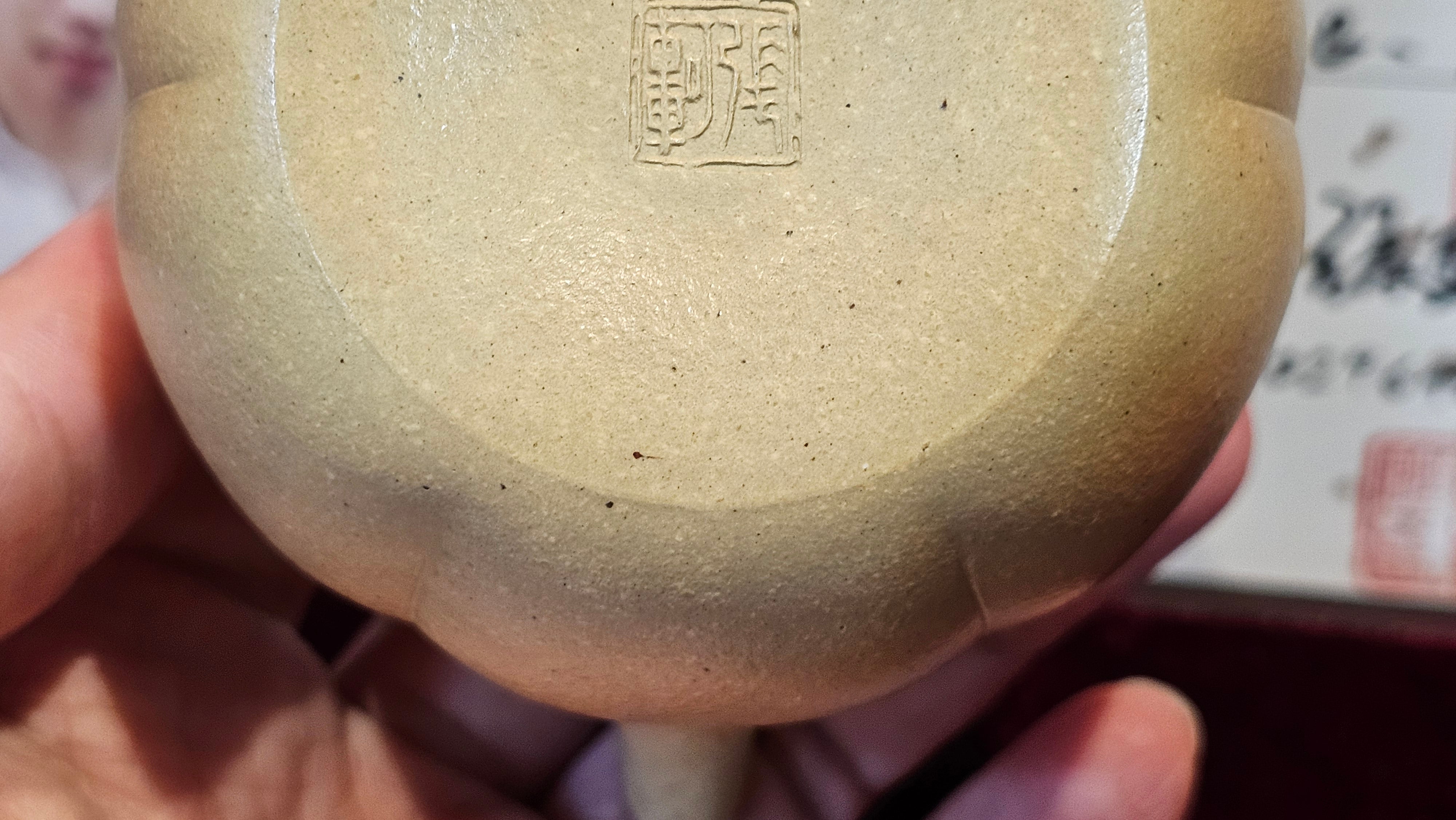 Commissioned work for Ms S.Muller: ZiSha work《甜瓜》"Tian Gua" 210ml, made with Cao Family's 100% BenShan LüNi 本山绿泥, crafted by L4 Assoc Master Artist Zhang Ke 助理工艺美术师, 张轲 ~ COMPLETED and CONGRATULATIONS to Ms S.Muller, Velden! The Netherlands🇳🇱.