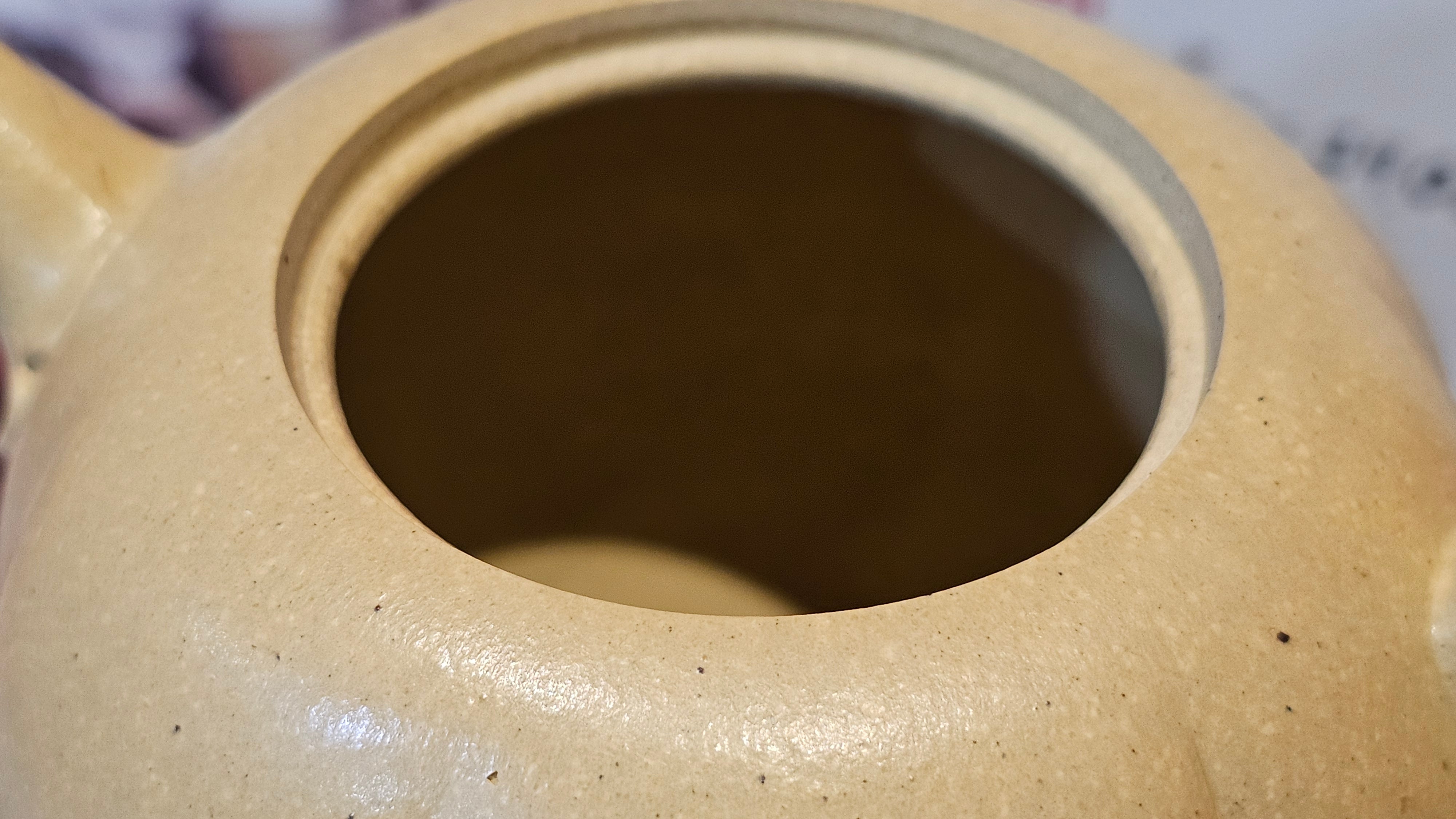 Commissioned work for Ms S.Muller: ZiSha work《甜瓜》"Tian Gua" 210ml, made with Cao Family's 100% BenShan LüNi 本山绿泥, crafted by L4 Assoc Master Artist Zhang Ke 助理工艺美术师, 张轲 ~ COMPLETED and CONGRATULATIONS to Ms S.Muller, Velden! The Netherlands🇳🇱.