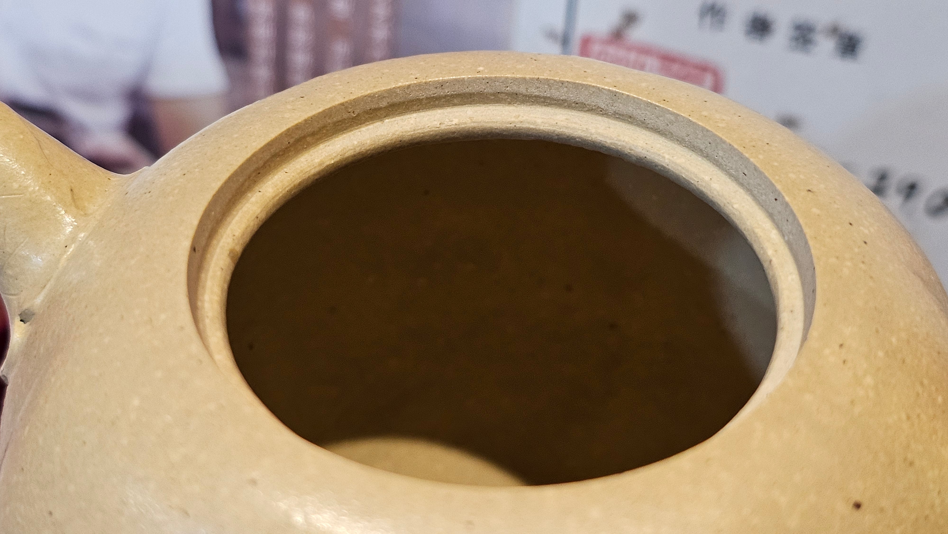 Commissioned work for Ms S.Muller: ZiSha work《甜瓜》"Tian Gua" 210ml, made with Cao Family's 100% BenShan LüNi 本山绿泥, crafted by L4 Assoc Master Artist Zhang Ke 助理工艺美术师, 张轲 ~ COMPLETED and CONGRATULATIONS to Ms S.Muller, Velden! The Netherlands🇳🇱.