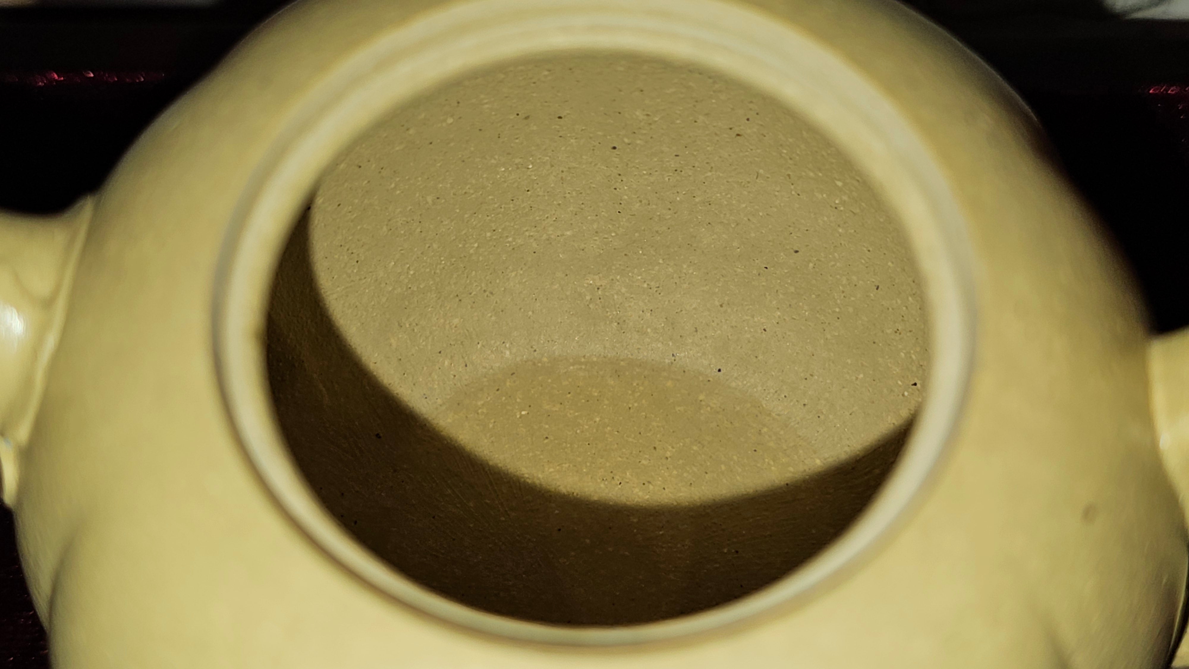 Commissioned work for Ms S.Muller: ZiSha work《甜瓜》"Tian Gua" 210ml, made with Cao Family's 100% BenShan LüNi 本山绿泥, crafted by L4 Assoc Master Artist Zhang Ke 助理工艺美术师, 张轲 ~ COMPLETED and CONGRATULATIONS to Ms S.Muller, Velden! The Netherlands🇳🇱.