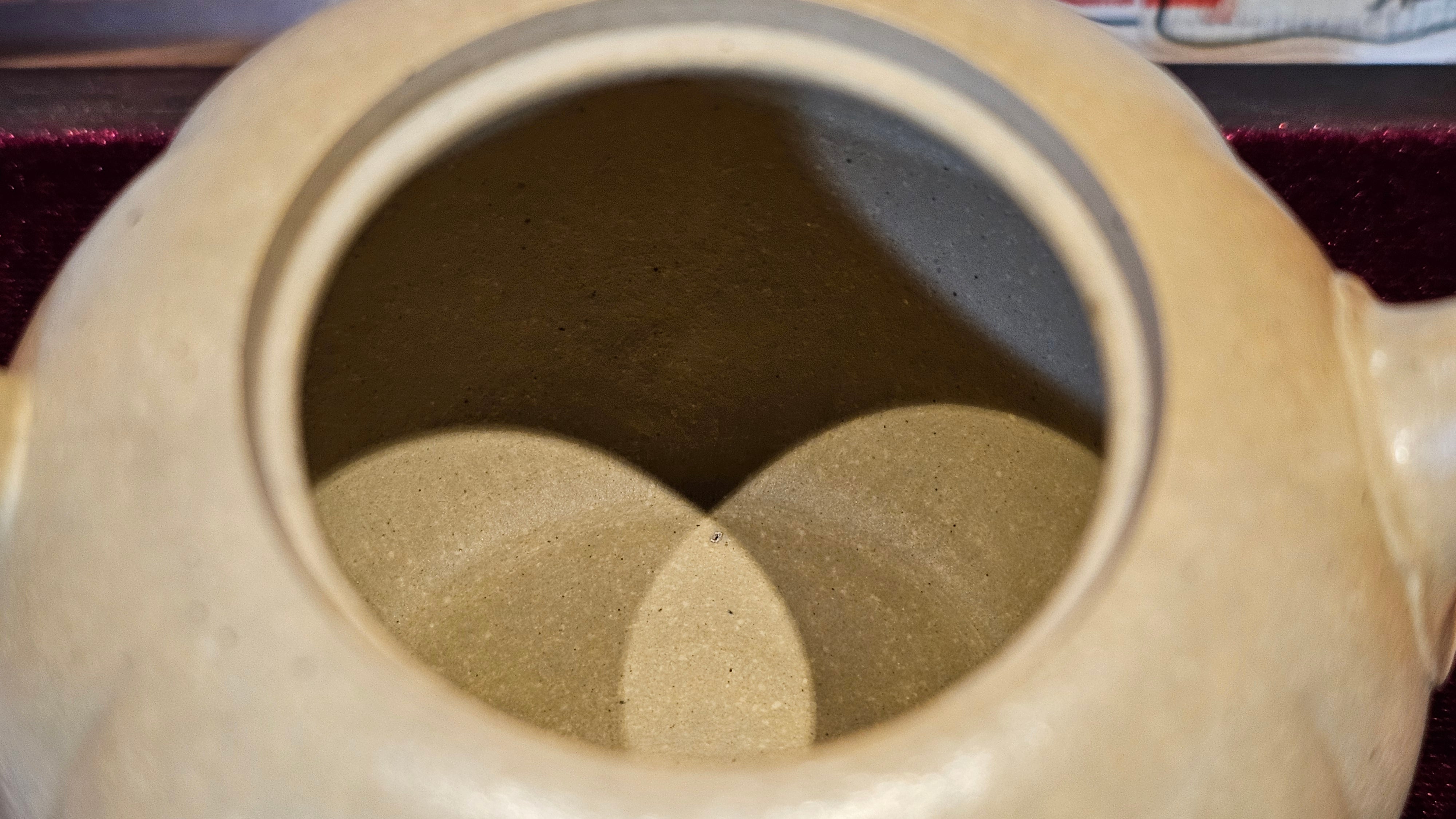 Commissioned work for Ms S.Muller: ZiSha work《甜瓜》"Tian Gua" 210ml, made with Cao Family's 100% BenShan LüNi 本山绿泥, crafted by L4 Assoc Master Artist Zhang Ke 助理工艺美术师, 张轲 ~ COMPLETED and CONGRATULATIONS to Ms S.Muller, Velden! The Netherlands🇳🇱.