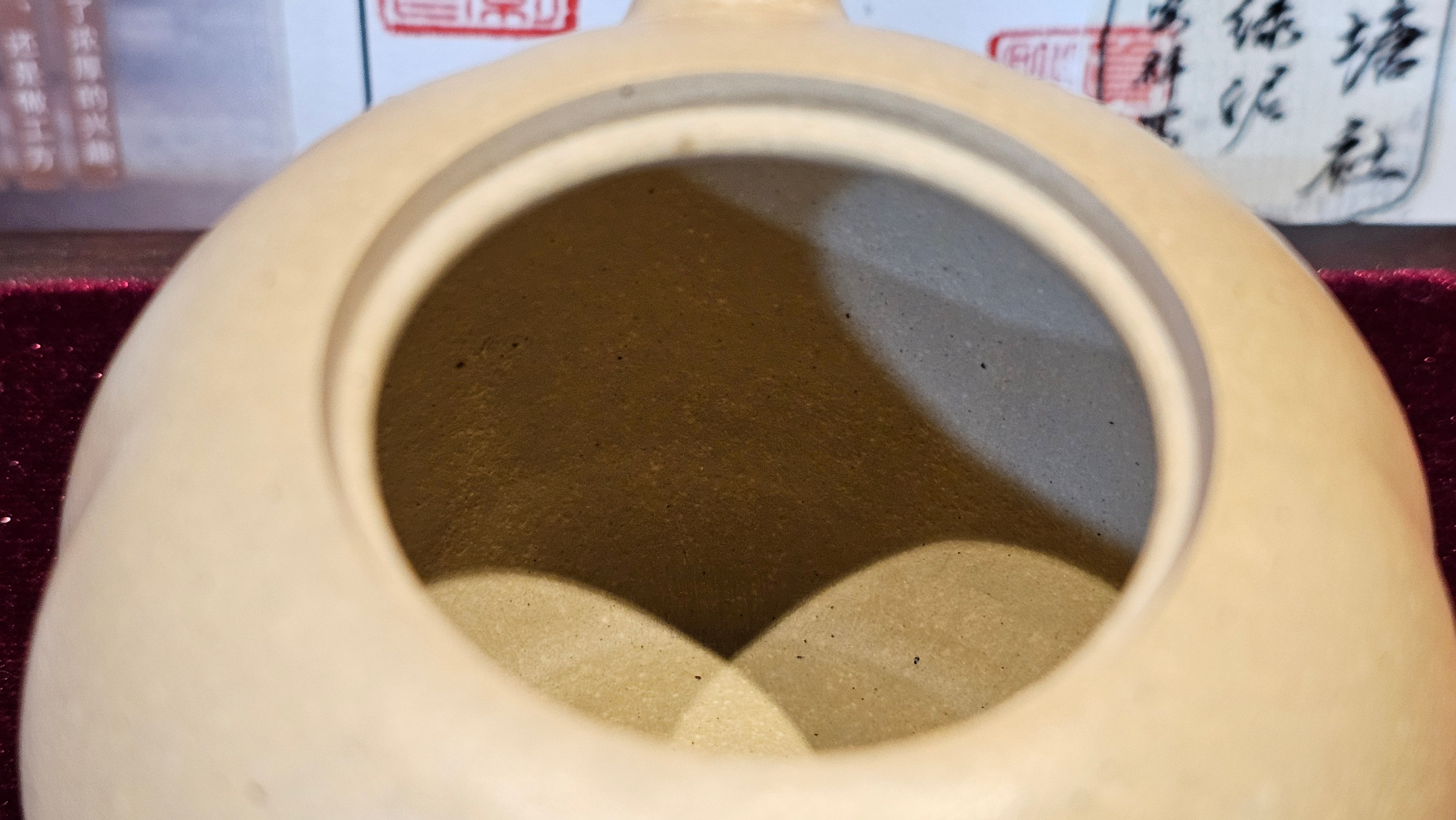 Commissioned work for Ms S.Muller: ZiSha work《甜瓜》"Tian Gua" 210ml, made with Cao Family's 100% BenShan LüNi 本山绿泥, crafted by L4 Assoc Master Artist Zhang Ke 助理工艺美术师, 张轲 ~ COMPLETED and CONGRATULATIONS to Ms S.Muller, Velden! The Netherlands🇳🇱.