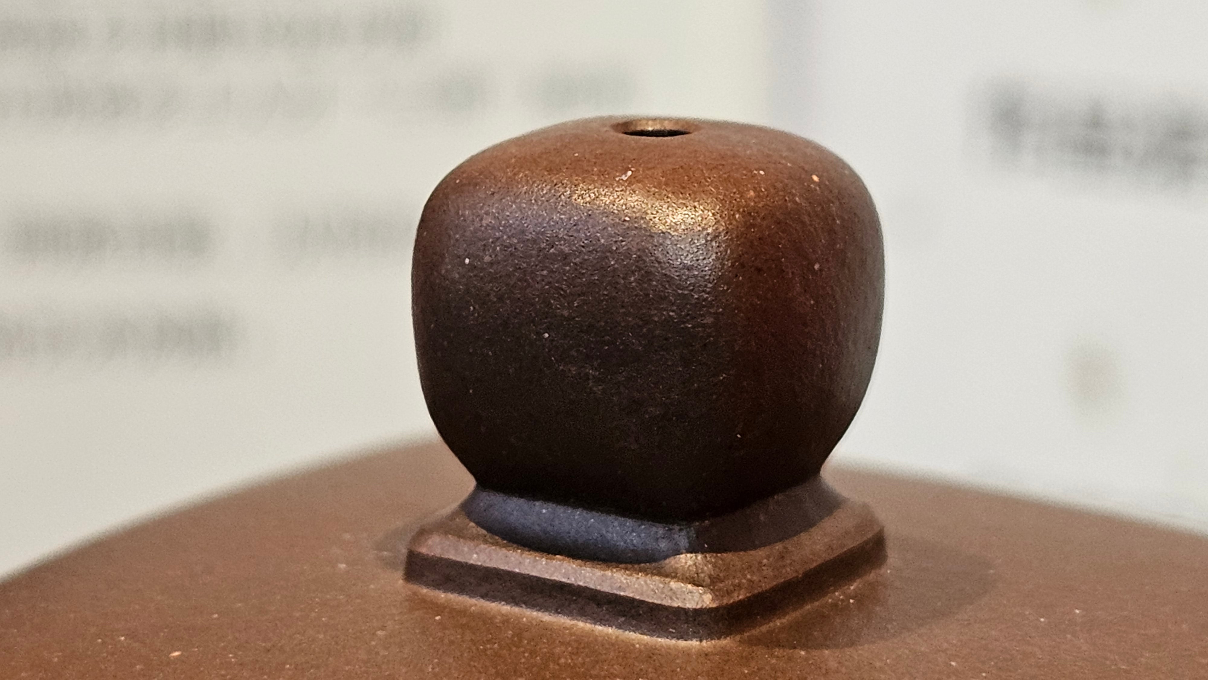 《鸣远四方》"Ming Yuan Si Fang", 351.1ml, Di Cao Qing Zi Ni, by L2A Senior Consummate Artist Yuan Hui 高级振兴技艺师兼高级工艺美术师～袁辉 ~!Congratulations!to Mr H.! 0146hrs 10th Oct 2025, Baldwin Park! CA.