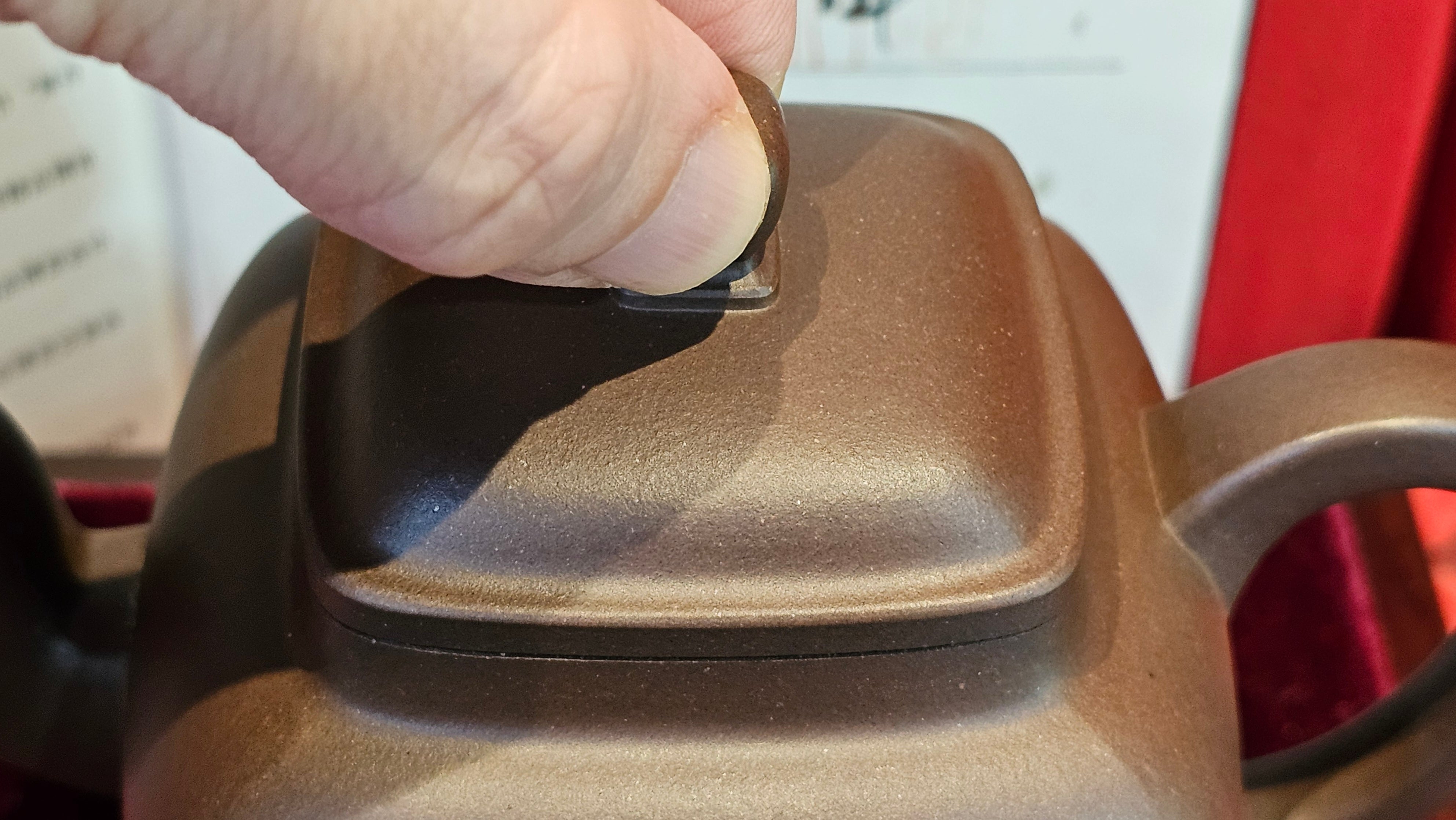 《鸣远四方》"Ming Yuan Si Fang", 351.1ml, Di Cao Qing Zi Ni, by L2A Senior Consummate Artist Yuan Hui 高级振兴技艺师兼高级工艺美术师～袁辉 ~!Congratulations!to Mr H.! 0146hrs 10th Oct 2025, Baldwin Park! CA.