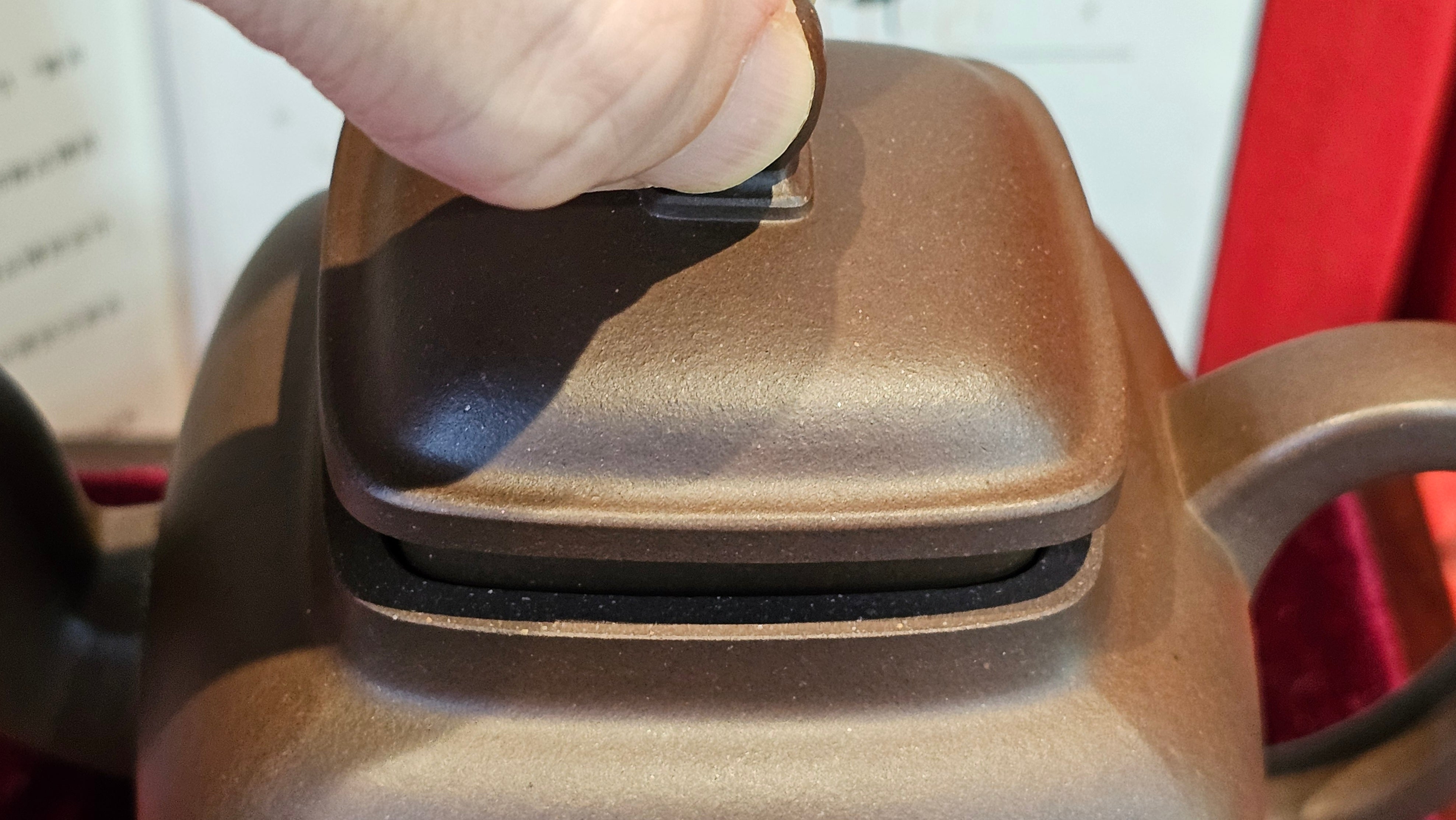 《鸣远四方》"Ming Yuan Si Fang", 351.1ml, Di Cao Qing Zi Ni, by L2A Senior Consummate Artist Yuan Hui 高级振兴技艺师兼高级工艺美术师～袁辉 ~!Congratulations!to Mr H.! 0146hrs 10th Oct 2025, Baldwin Park! CA.