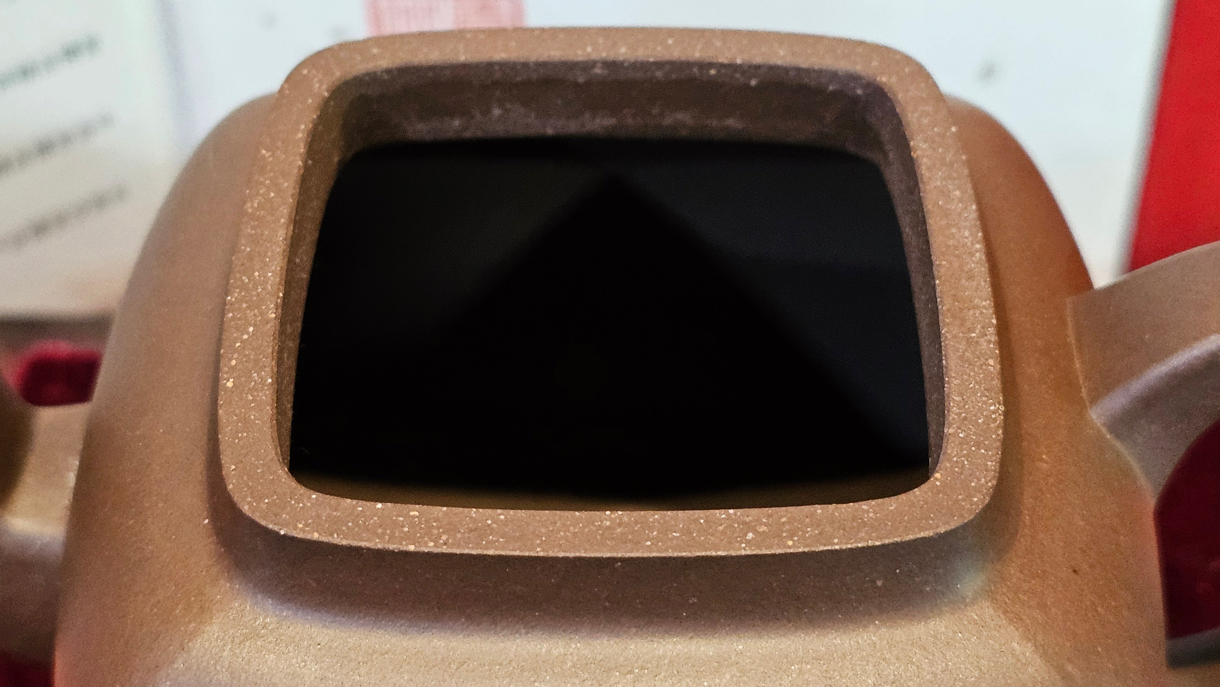 《鸣远四方》"Ming Yuan Si Fang", 351.1ml, Di Cao Qing Zi Ni, by L2A Senior Consummate Artist Yuan Hui 高级振兴技艺师兼高级工艺美术师～袁辉 ~!Congratulations!to Mr H.! 0146hrs 10th Oct 2025, Baldwin Park! CA.