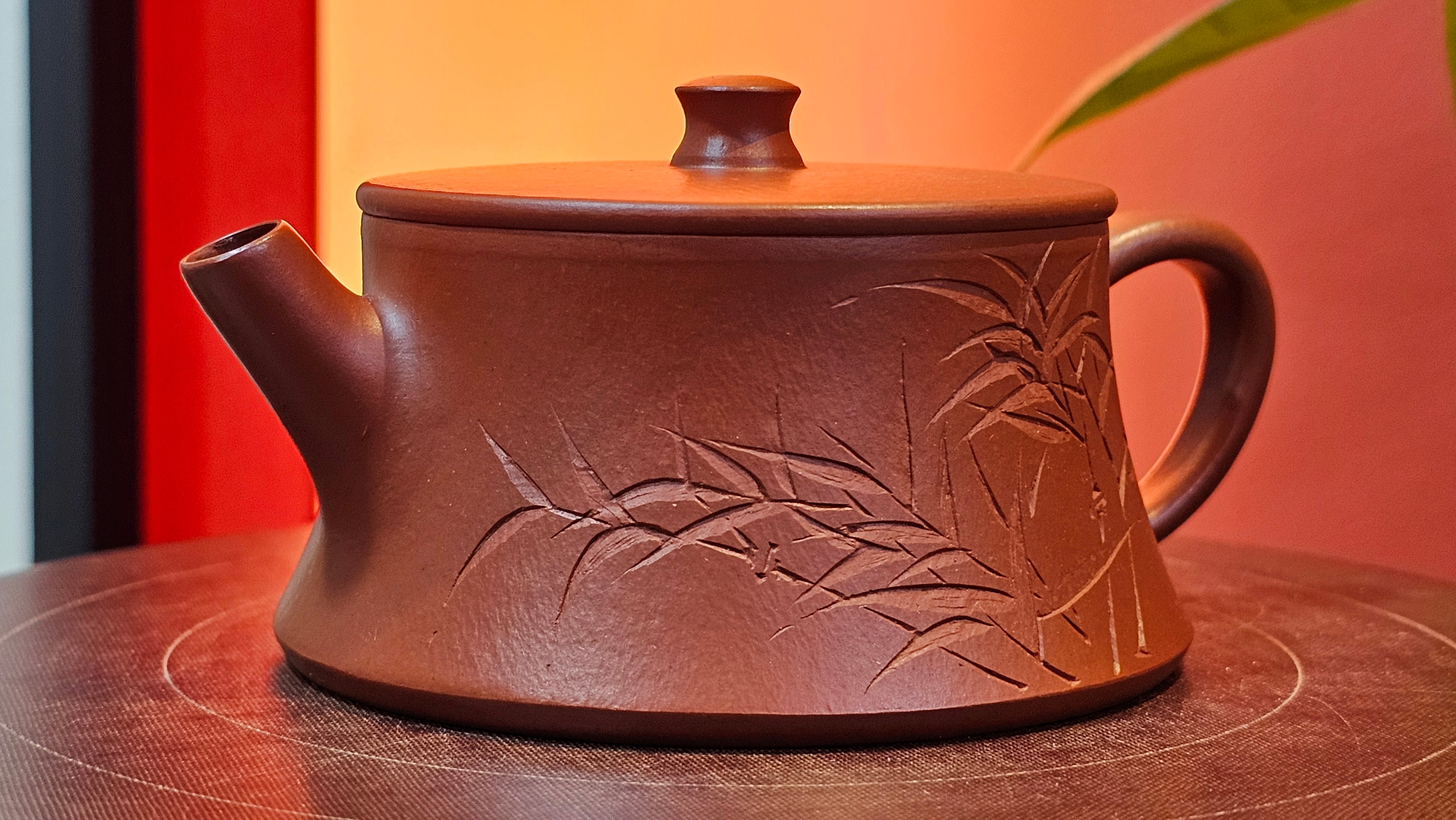 Yun Zhu 云柱 "Pillar of the Heavens", 138.2ml, Xiao Mei Yao Zhu Ni, by Craftsman Wang Hui 王慧 ~ "劲竹凌风" and Bamboo Engraving by Craftsman Yi De Shu 一德书 ~!Congratulations to Mr J.D.! 2059hts 7th Oct 2025, CO!