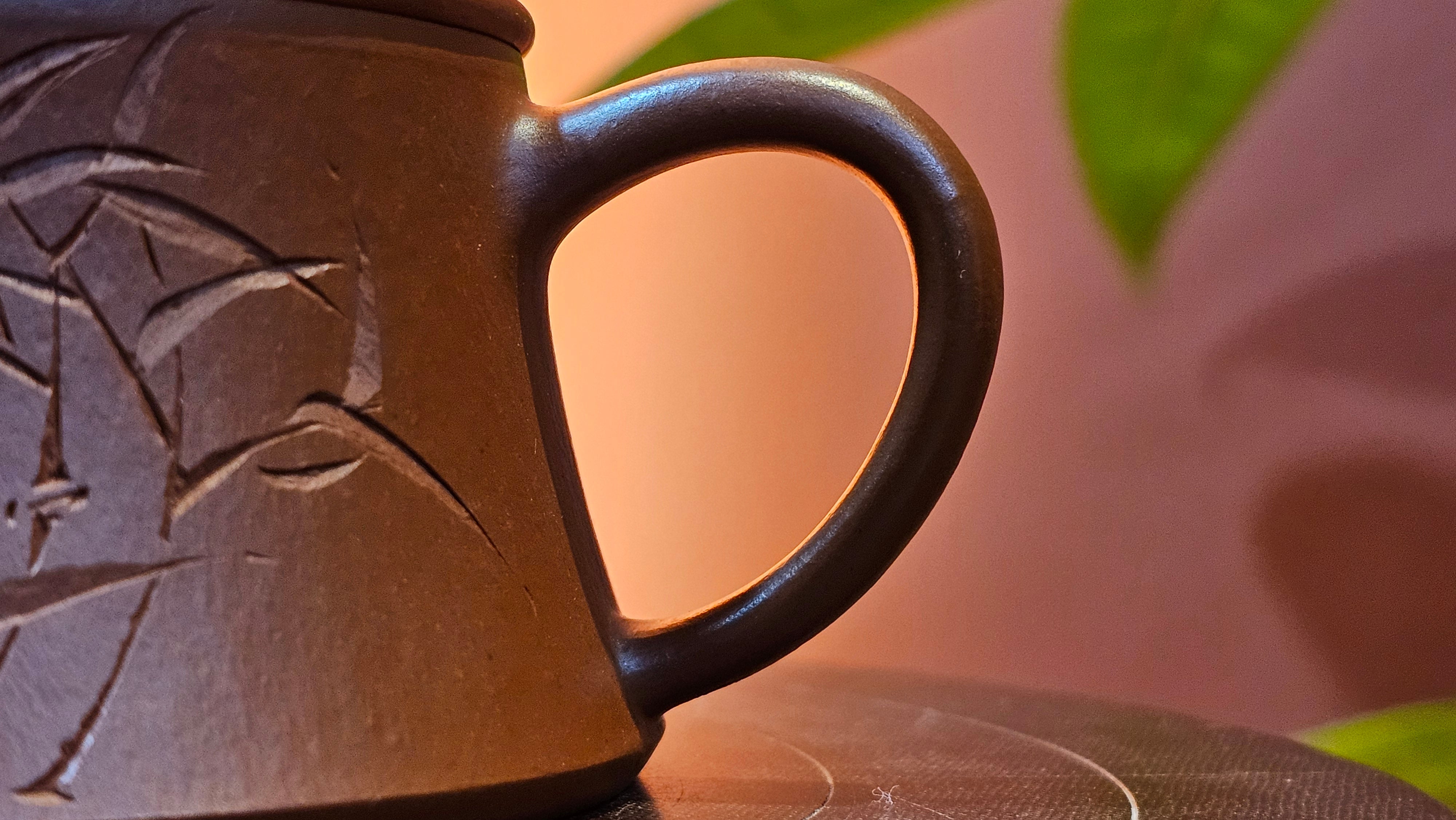 Yun Zhu 云柱 "Pillar of the Heavens", 138.2ml, Xiao Mei Yao Zhu Ni, by Craftsman Wang Hui 王慧 ~ "劲竹凌风" and Bamboo Engraving by Craftsman Yi De Shu 一德书 ~!Congratulations to Mr J.D.! 2059hts 7th Oct 2025, CO!