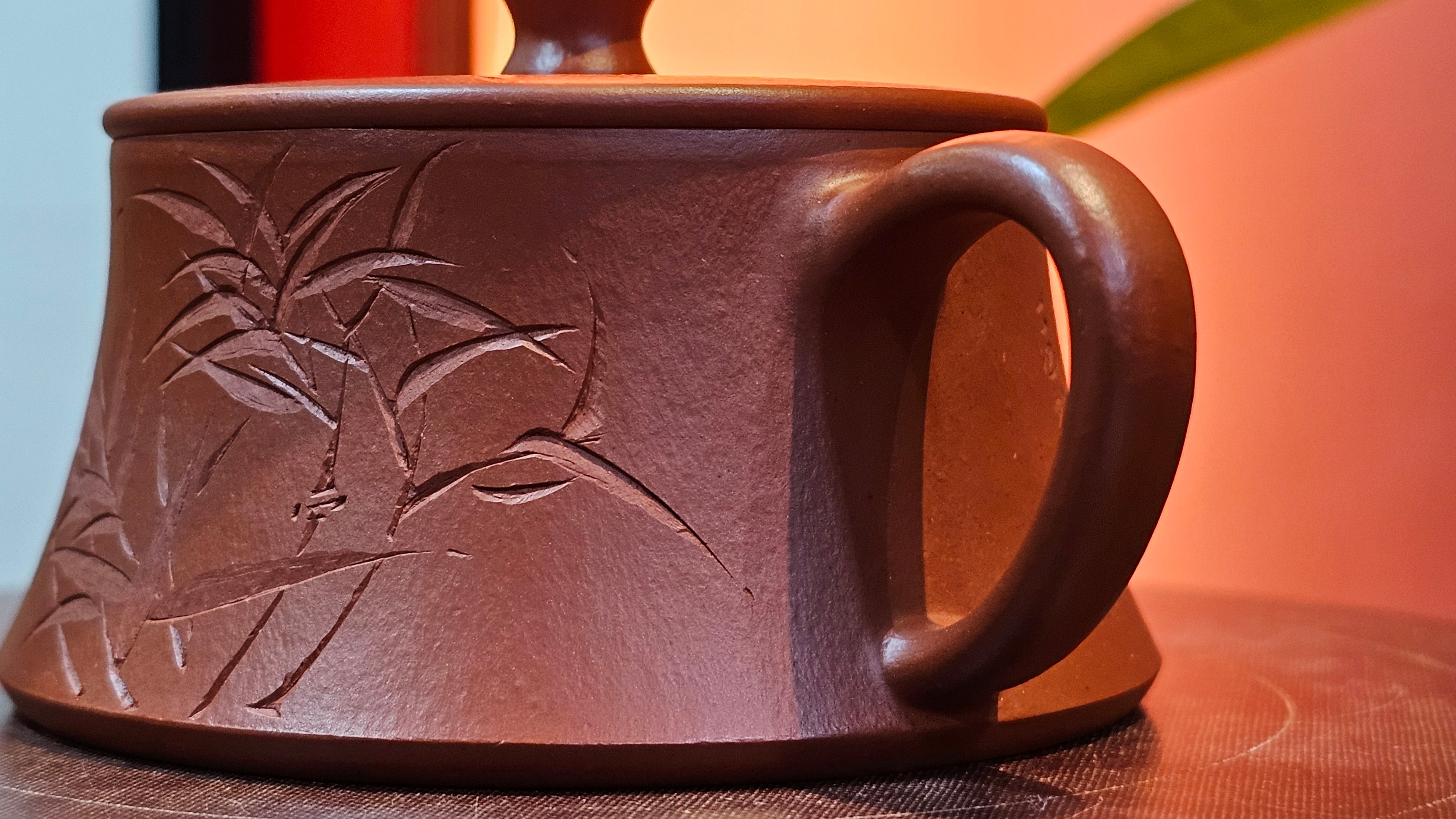 Yun Zhu 云柱 "Pillar of the Heavens", 138.2ml, Xiao Mei Yao Zhu Ni, by Craftsman Wang Hui 王慧 ~ "劲竹凌风" and Bamboo Engraving by Craftsman Yi De Shu 一德书 ~!Congratulations to Mr J.D.! 2059hts 7th Oct 2025, CO!