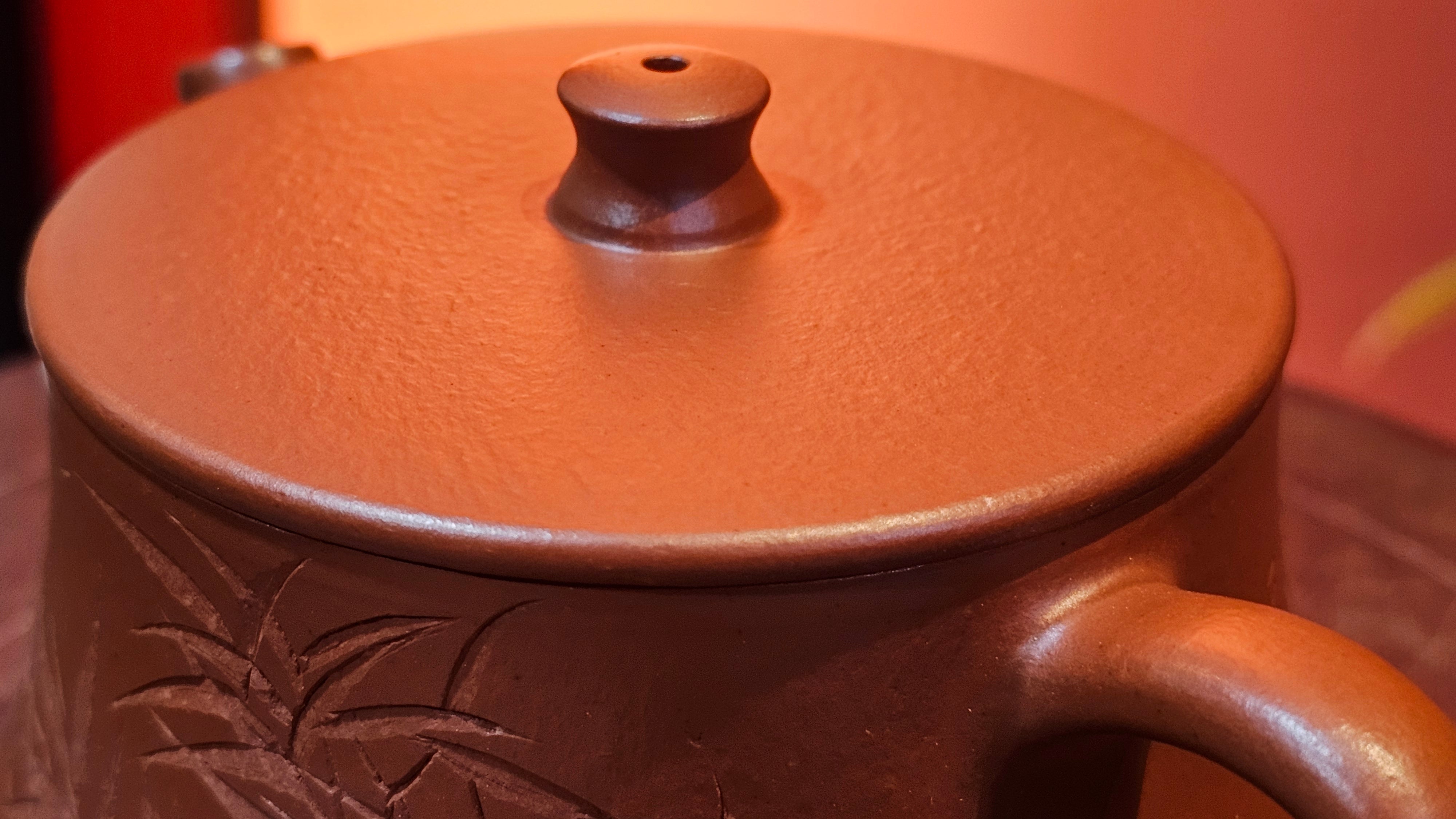 Yun Zhu 云柱 "Pillar of the Heavens", 138.2ml, Xiao Mei Yao Zhu Ni, by Craftsman Wang Hui 王慧 ~ "劲竹凌风" and Bamboo Engraving by Craftsman Yi De Shu 一德书 ~!Congratulations to Mr J.D.! 2059hts 7th Oct 2025, CO!