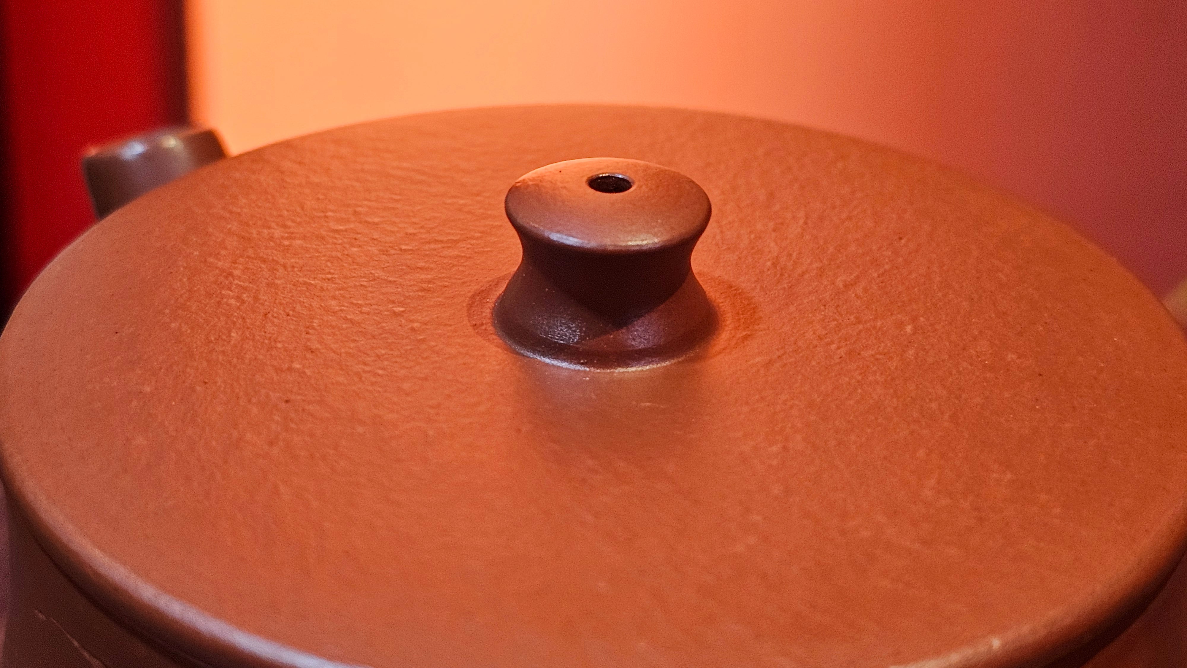 Yun Zhu 云柱 "Pillar of the Heavens", 138.2ml, Xiao Mei Yao Zhu Ni, by Craftsman Wang Hui 王慧 ~ "劲竹凌风" and Bamboo Engraving by Craftsman Yi De Shu 一德书 ~!Congratulations to Mr J.D.! 2059hts 7th Oct 2025, CO!