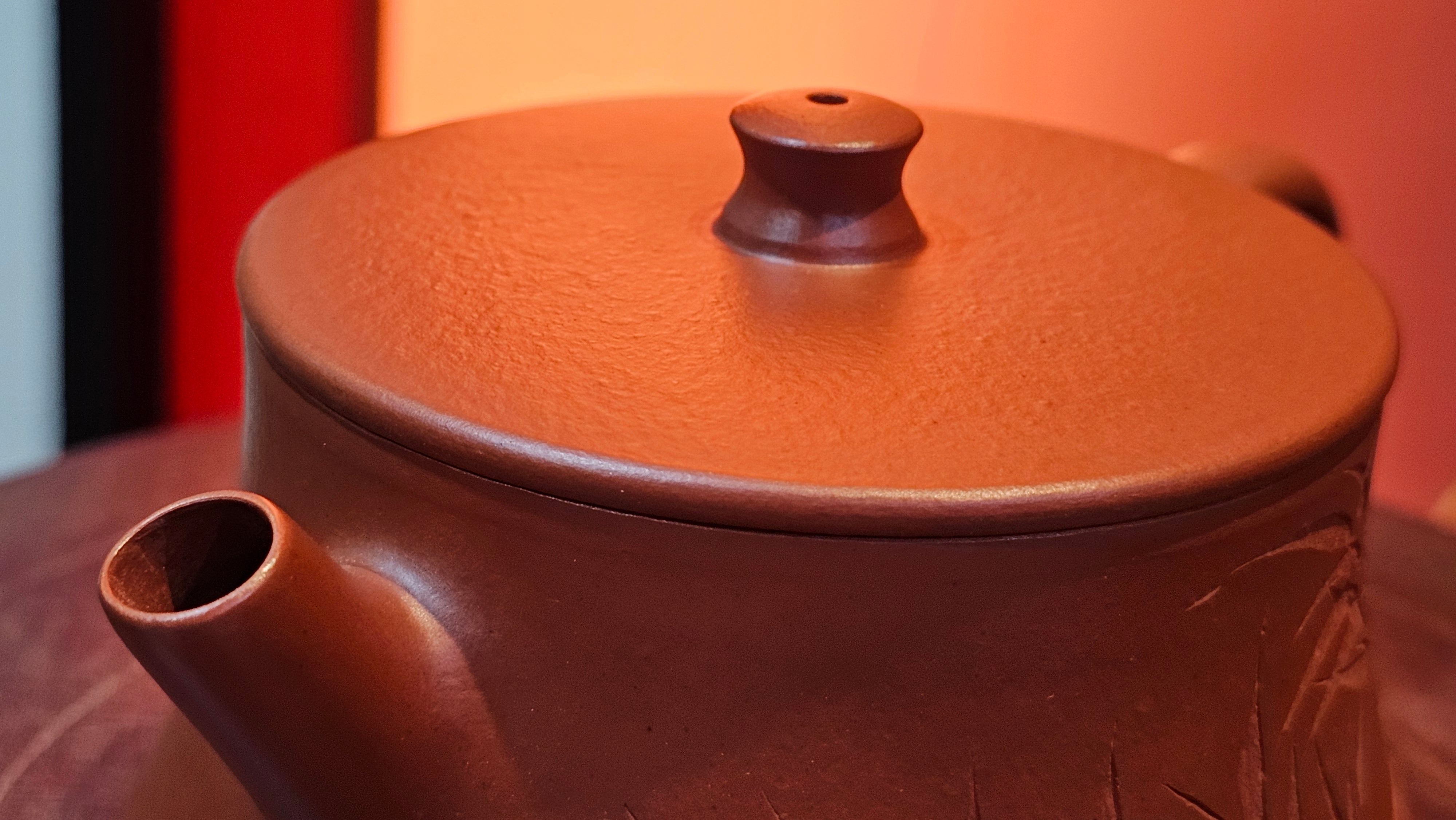 Yun Zhu 云柱 "Pillar of the Heavens", 138.2ml, Xiao Mei Yao Zhu Ni, by Craftsman Wang Hui 王慧 ~ "劲竹凌风" and Bamboo Engraving by Craftsman Yi De Shu 一德书 ~!Congratulations to Mr J.D.! 2059hts 7th Oct 2025, CO!