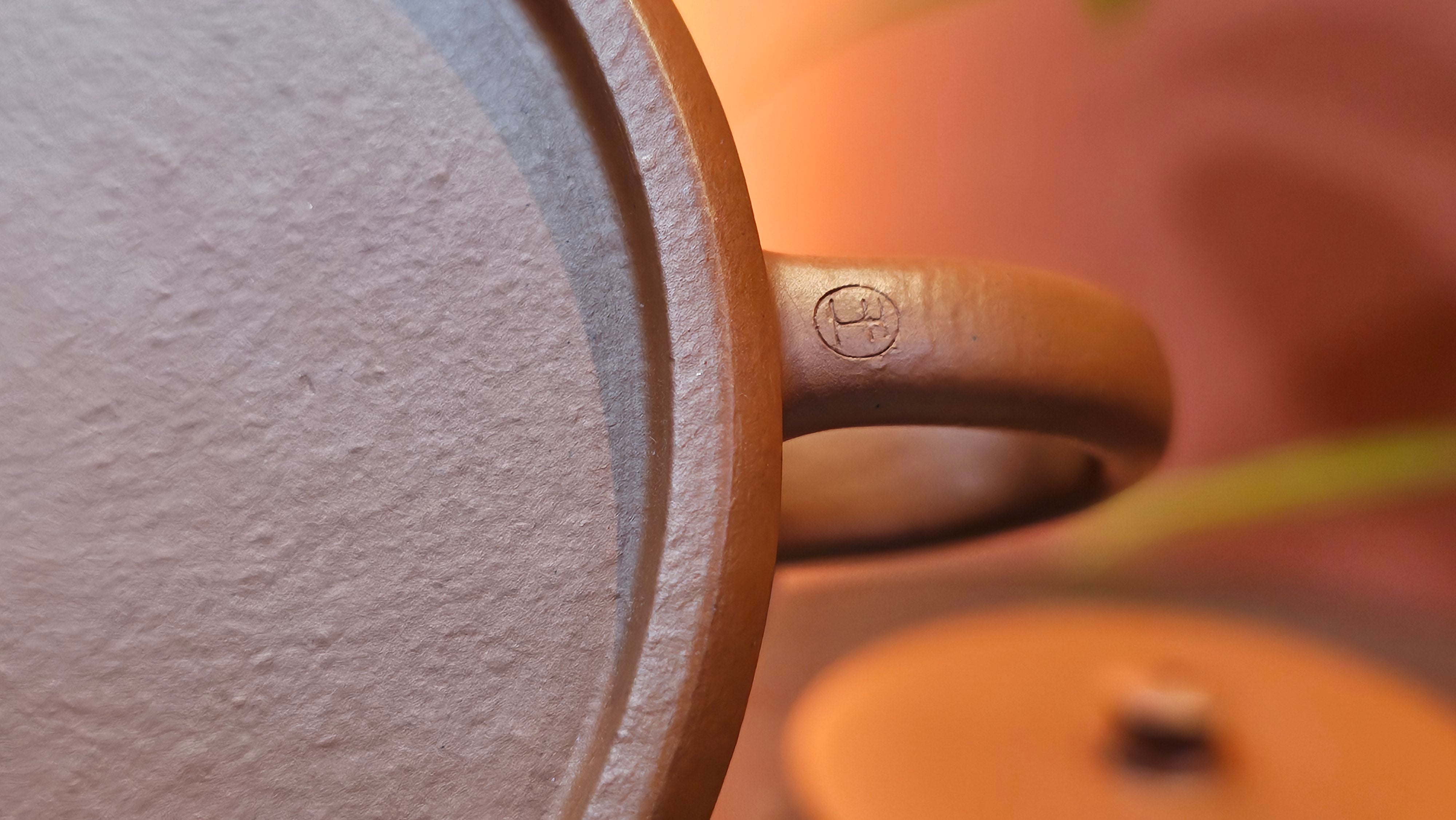 Yun Zhu 云柱 "Pillar of the Heavens", 138.2ml, Xiao Mei Yao Zhu Ni, by Craftsman Wang Hui 王慧 ~ "劲竹凌风" and Bamboo Engraving by Craftsman Yi De Shu 一德书 ~!Congratulations to Mr J.D.! 2059hts 7th Oct 2025, CO!