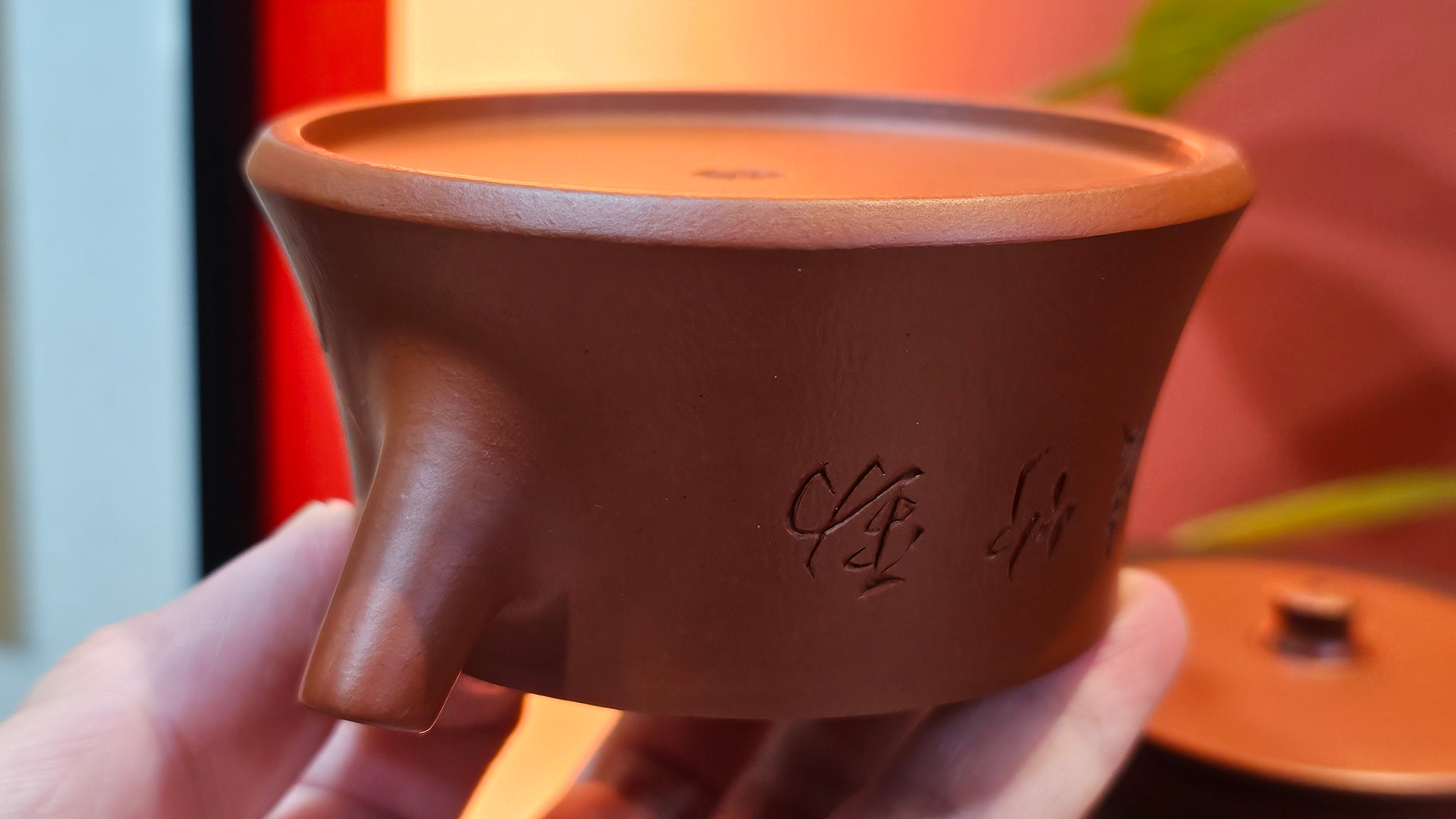 Yun Zhu 云柱 "Pillar of the Heavens", 138.2ml, Xiao Mei Yao Zhu Ni, by Craftsman Wang Hui 王慧 ~ "劲竹凌风" and Bamboo Engraving by Craftsman Yi De Shu 一德书 ~!Congratulations to Mr J.D.! 2059hts 7th Oct 2025, CO!