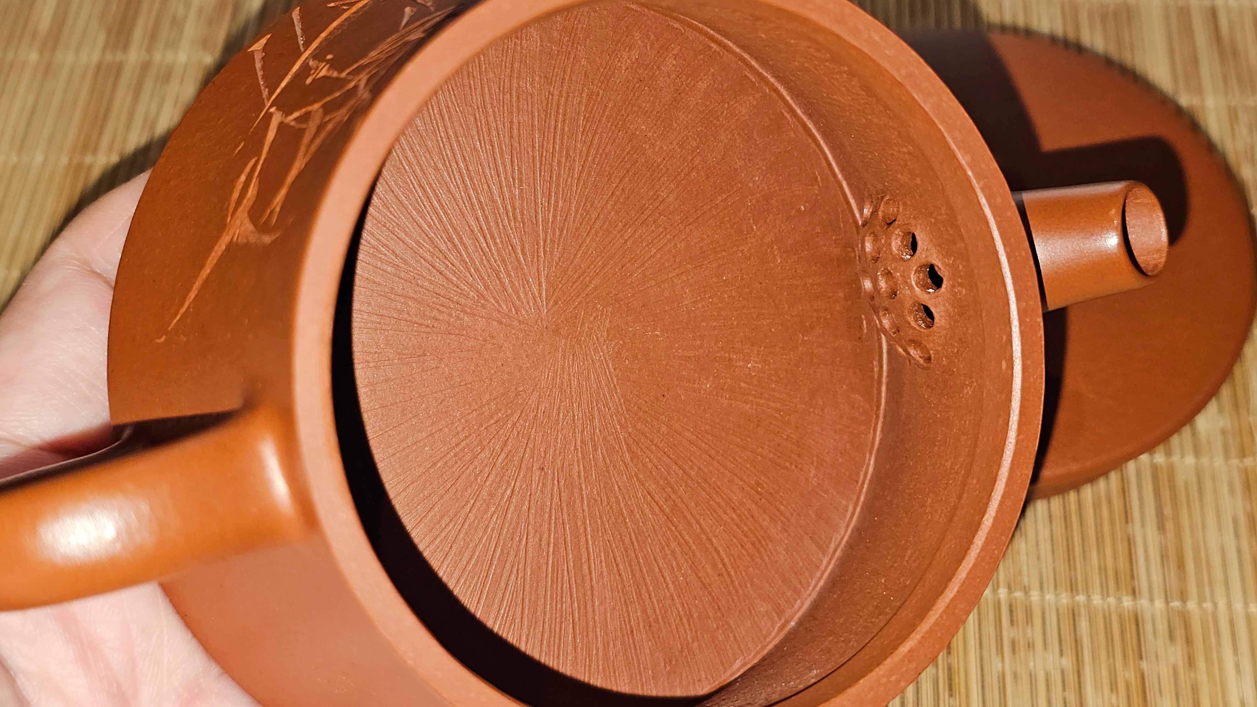 Yun Zhu 云柱 "Pillar of the Heavens", 138.2ml, Xiao Mei Yao Zhu Ni, by Craftsman Wang Hui 王慧 ~ "劲竹凌风" and Bamboo Engraving by Craftsman Yi De Shu 一德书 ~!Congratulations to Mr J.D.! 2059hts 7th Oct 2025, CO!