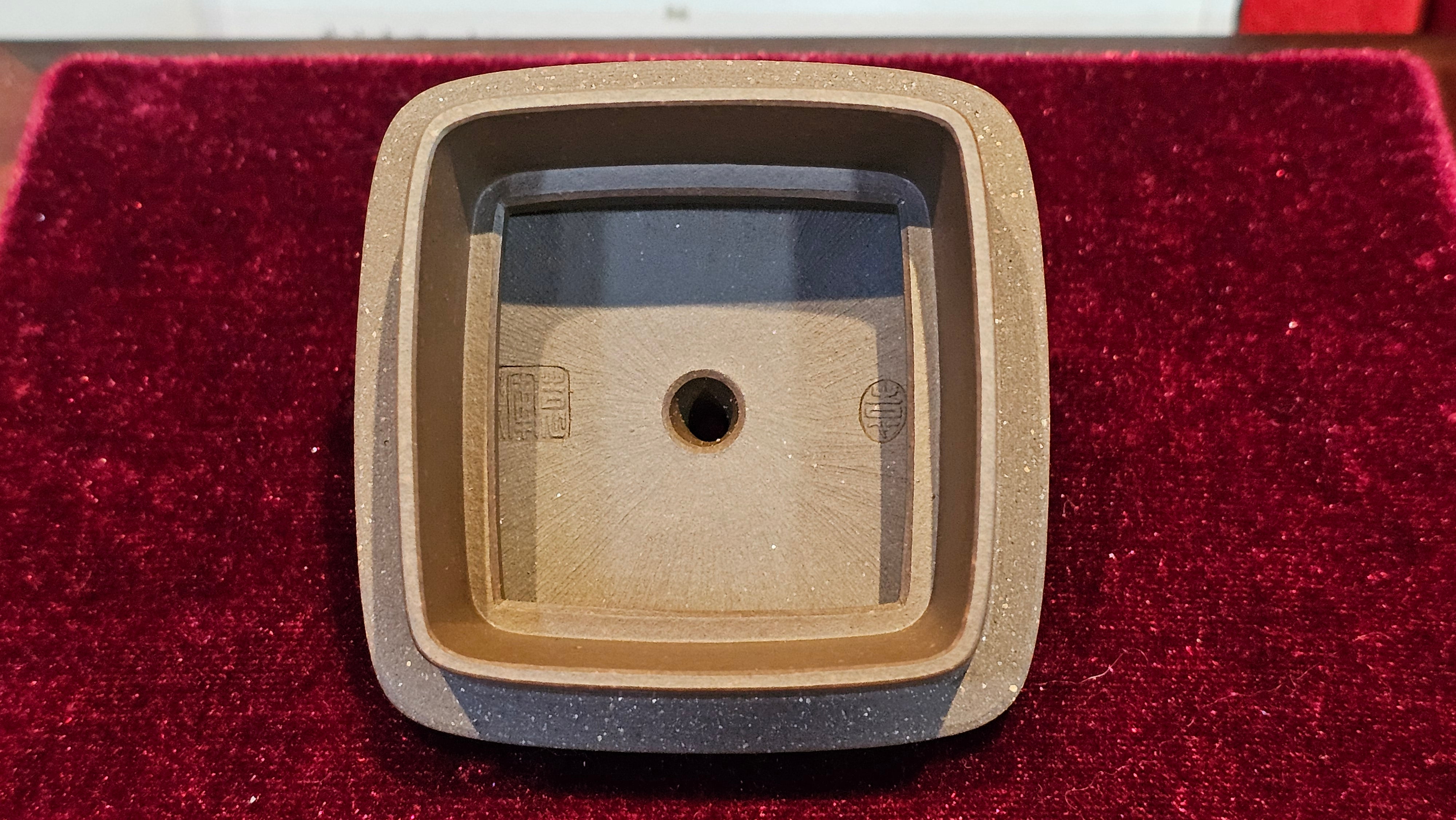 《鸣远四方》"Ming Yuan Si Fang", 348.3ml, Di Cao Qing Zi Ni, by L2A Senior Consummate Artist Yuan Hui 高级振兴技艺师兼高级工艺美术师～袁辉 ~ Congratulations to Mr B.I.! 1718hrs 3rd Oct 2025, St. Charles! IL!