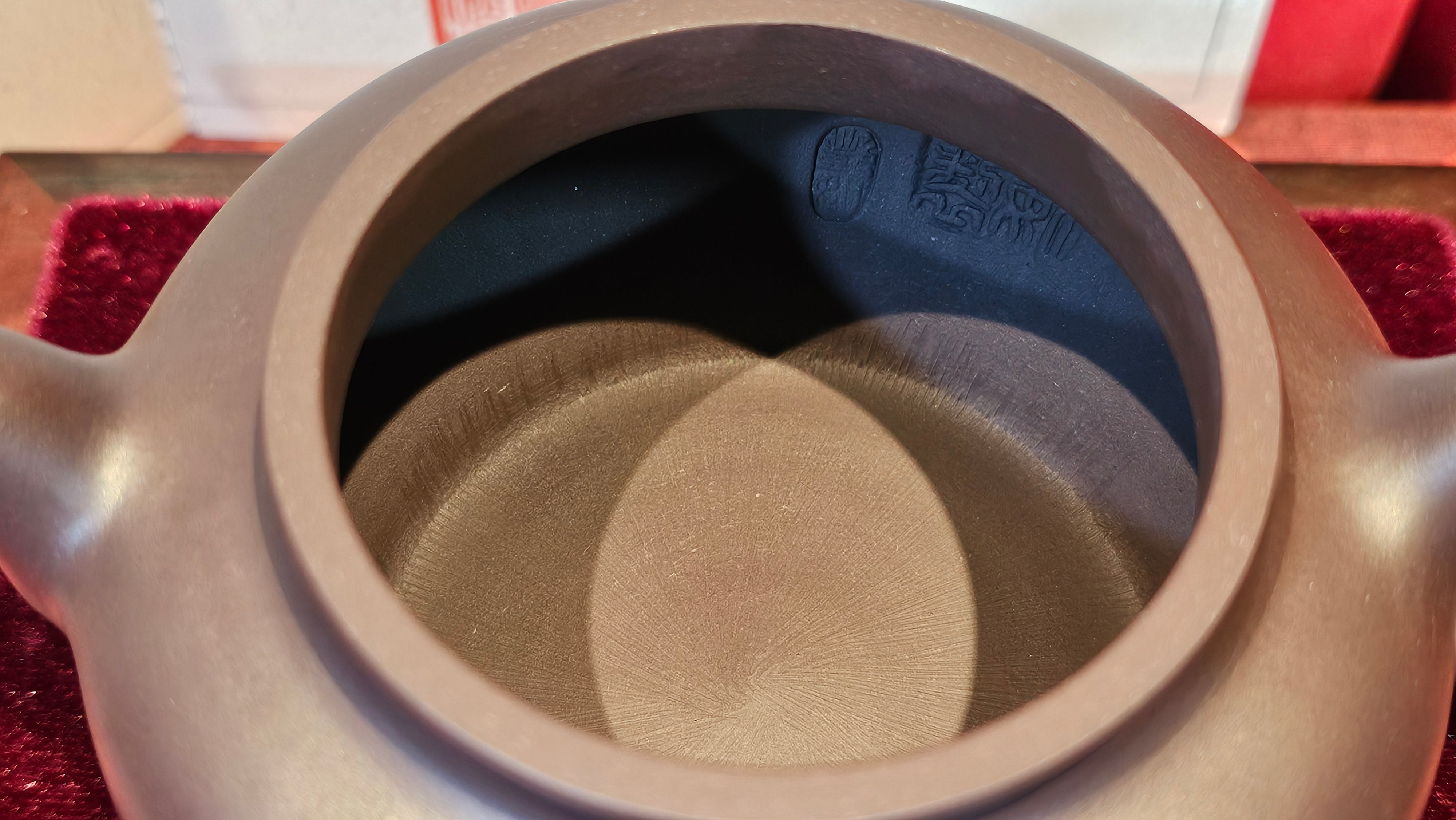 《高耀日》"Gao Yao Ri", 240.9ml, Gao Wen Zi Ni 高温紫泥 ~ Crafted by L3A Consummate Master Artist Li Yan Ru 李艳如 ~!Congratulations to Ms J.C., 0421hrs 4th Oct 2025, Los Angeles, CA!