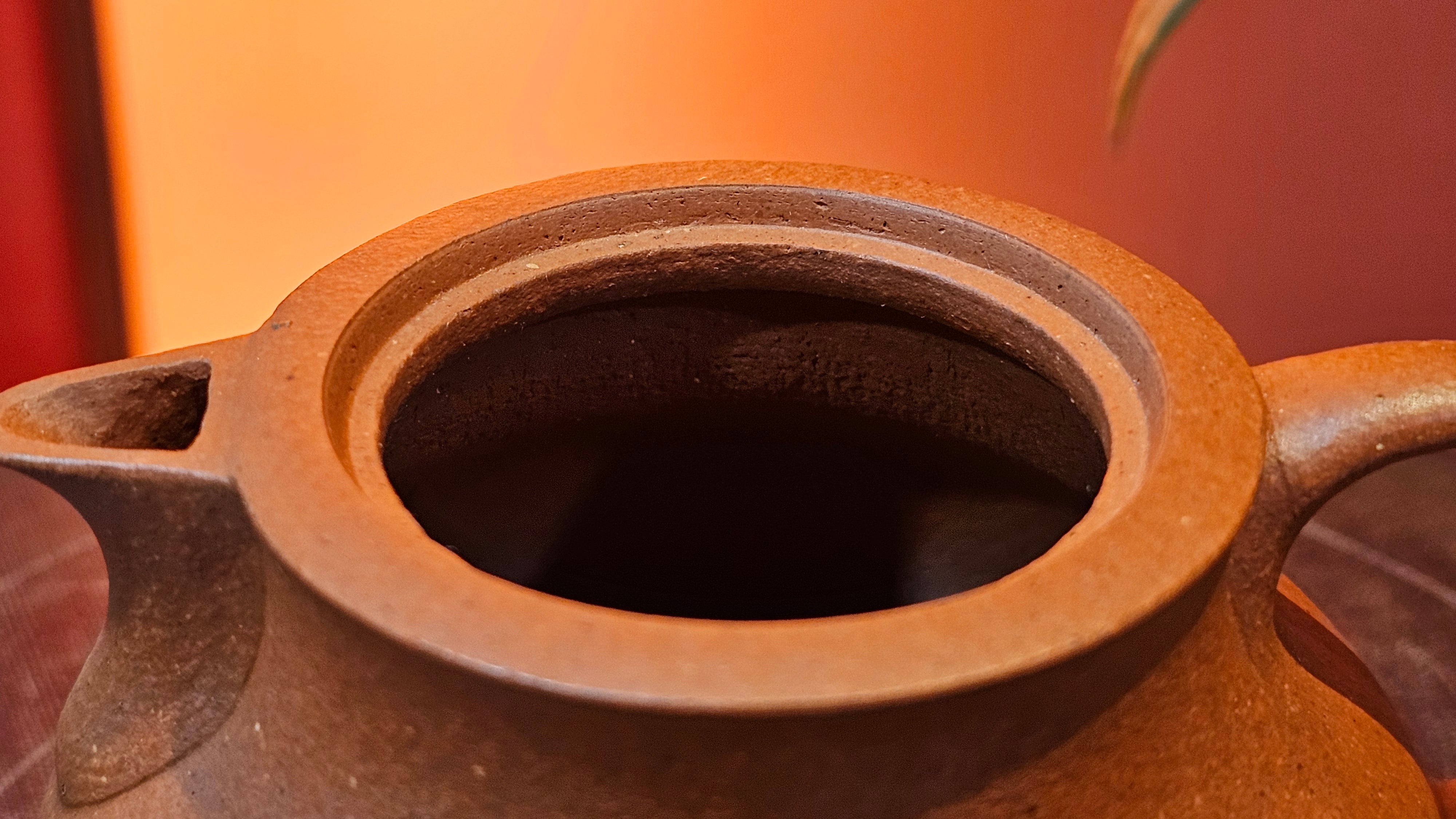 Le Rong 乐荣, 121.2ml, rare Zhu Sha 朱砂 (highest granularity form of ZhuNi), by Craftsman Gu Xiao Ming 顾小明 ~!Congratulations to Mr E.W.! 1237hrs 7th Oct 2025, Berkeley, CA!