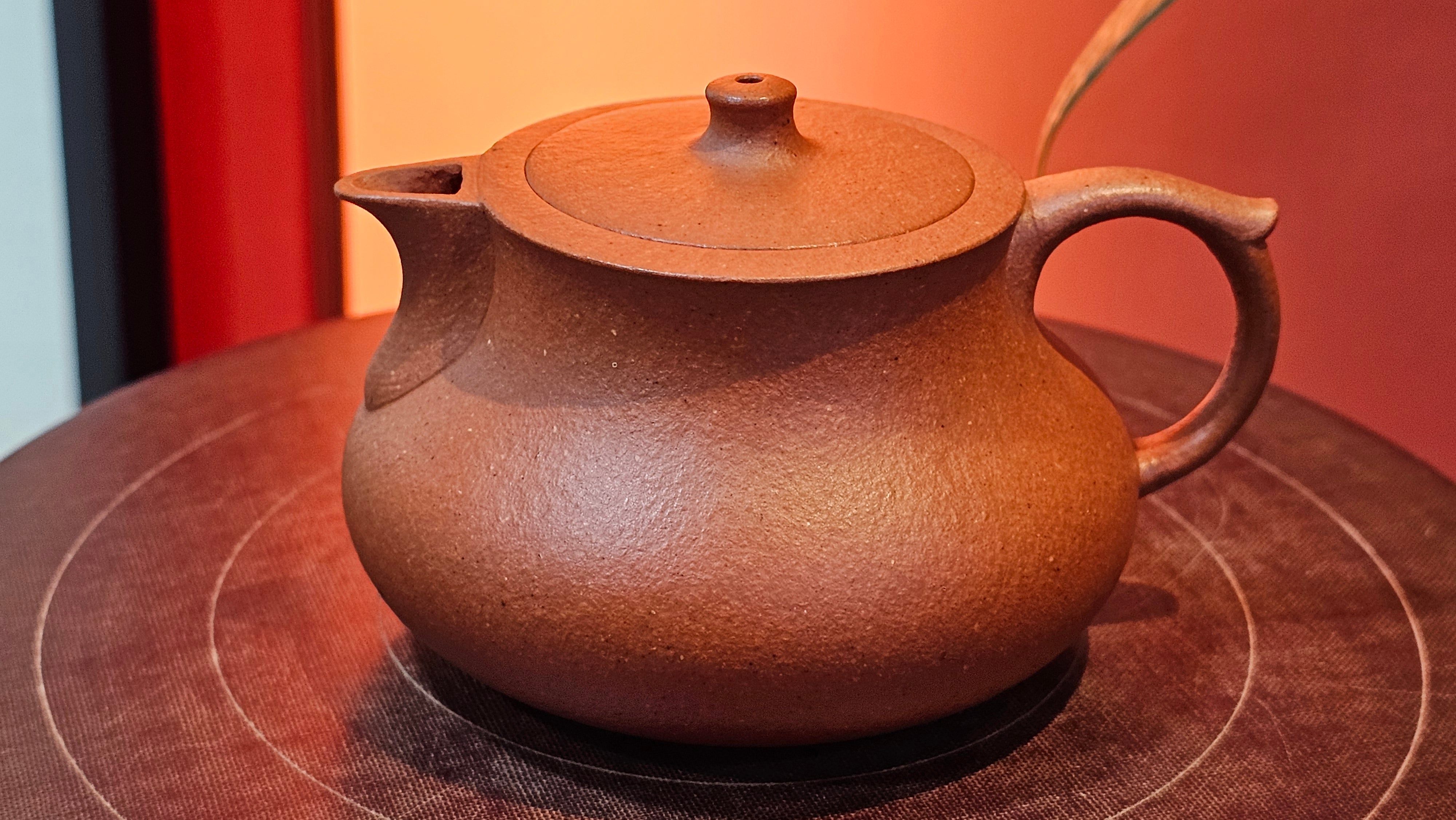 Le Rong 乐荣, 121.2ml, rare Zhu Sha 朱砂 (highest granularity form of ZhuNi), by Craftsman Gu Xiao Ming 顾小明 ~!Congratulations to Mr E.W.! 1237hrs 7th Oct 2025, Berkeley, CA!