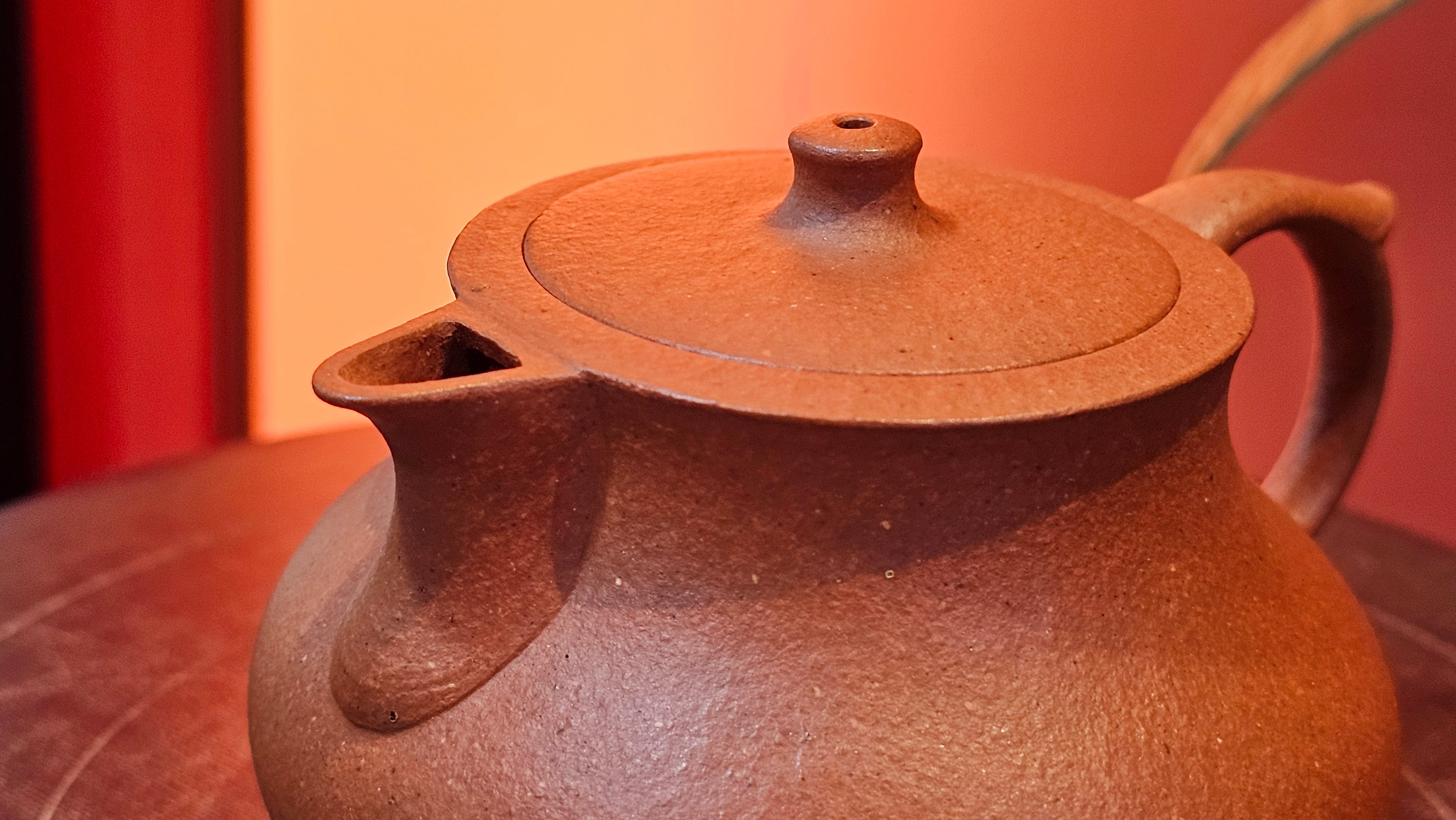 Le Rong 乐荣, 121.2ml, rare Zhu Sha 朱砂 (highest granularity form of ZhuNi), by Craftsman Gu Xiao Ming 顾小明 ~!Congratulations to Mr E.W.! 1237hrs 7th Oct 2025, Berkeley, CA!