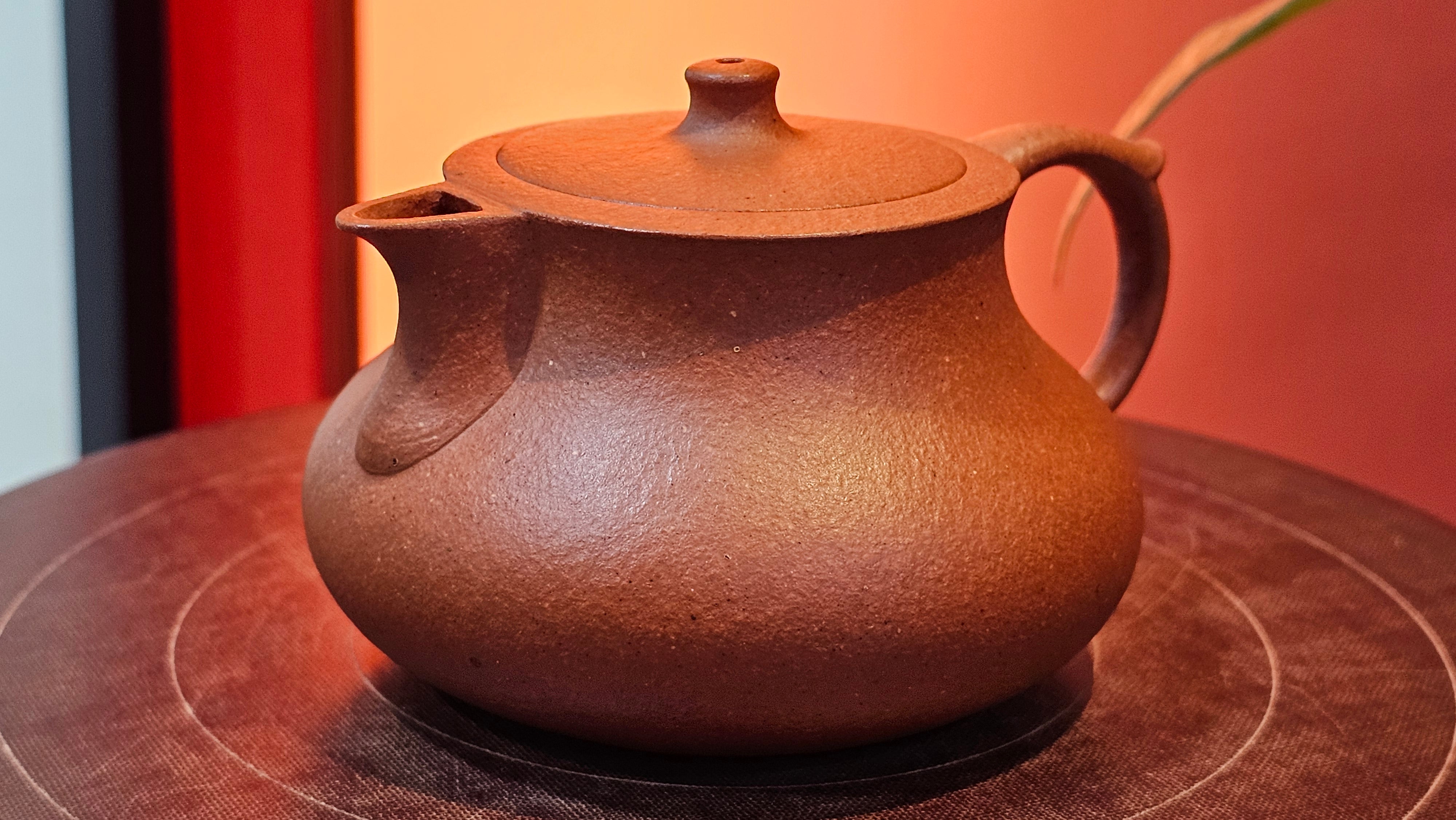 Le Rong 乐荣, 121.2ml, rare Zhu Sha 朱砂 (highest granularity form of ZhuNi), by Craftsman Gu Xiao Ming 顾小明 ~!Congratulations to Mr E.W.! 1237hrs 7th Oct 2025, Berkeley, CA!