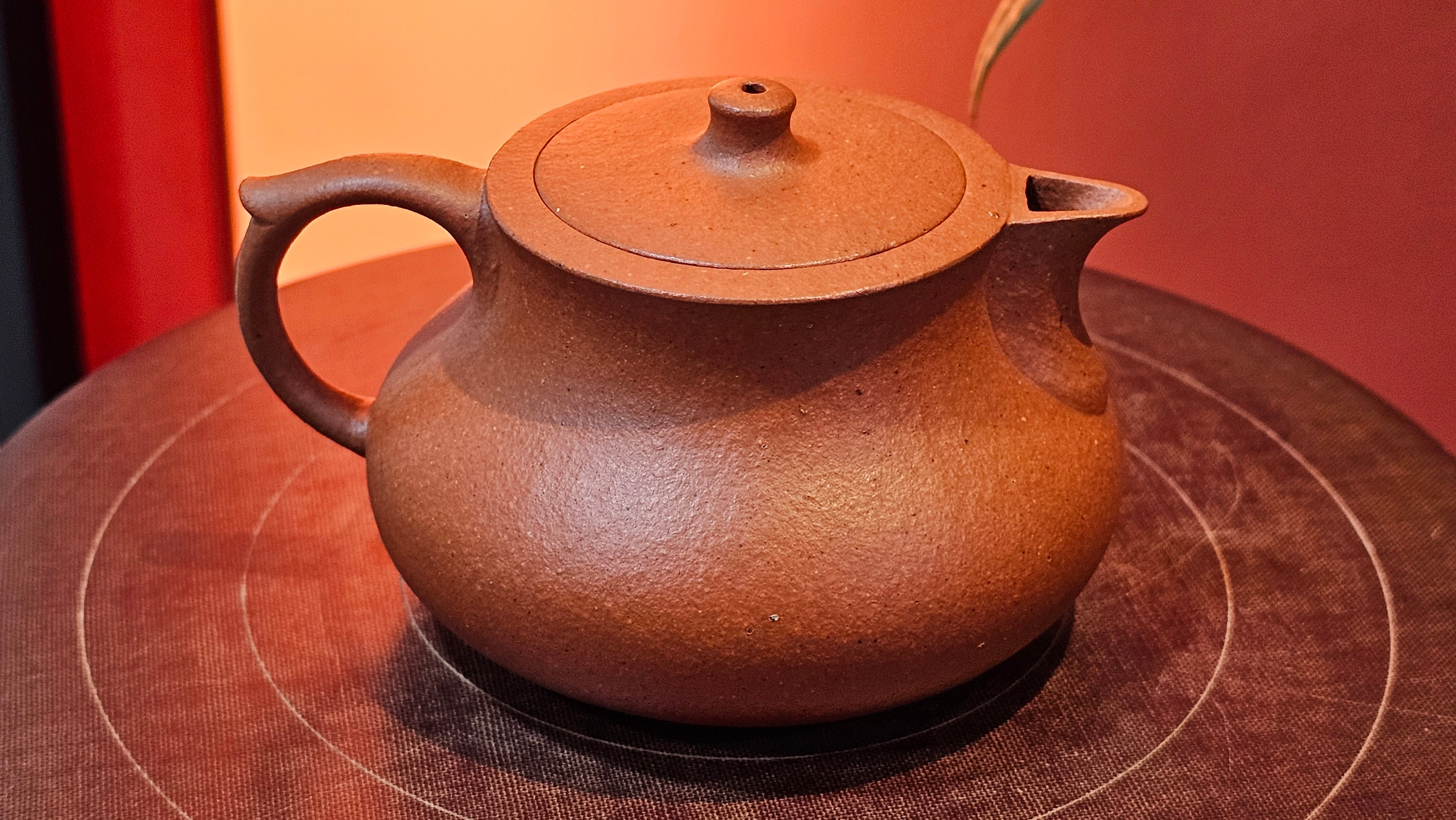 Le Rong 乐荣, 121.2ml, rare Zhu Sha 朱砂 (highest granularity form of ZhuNi), by Craftsman Gu Xiao Ming 顾小明 ~!Congratulations to Mr E.W.! 1237hrs 7th Oct 2025, Berkeley, CA!