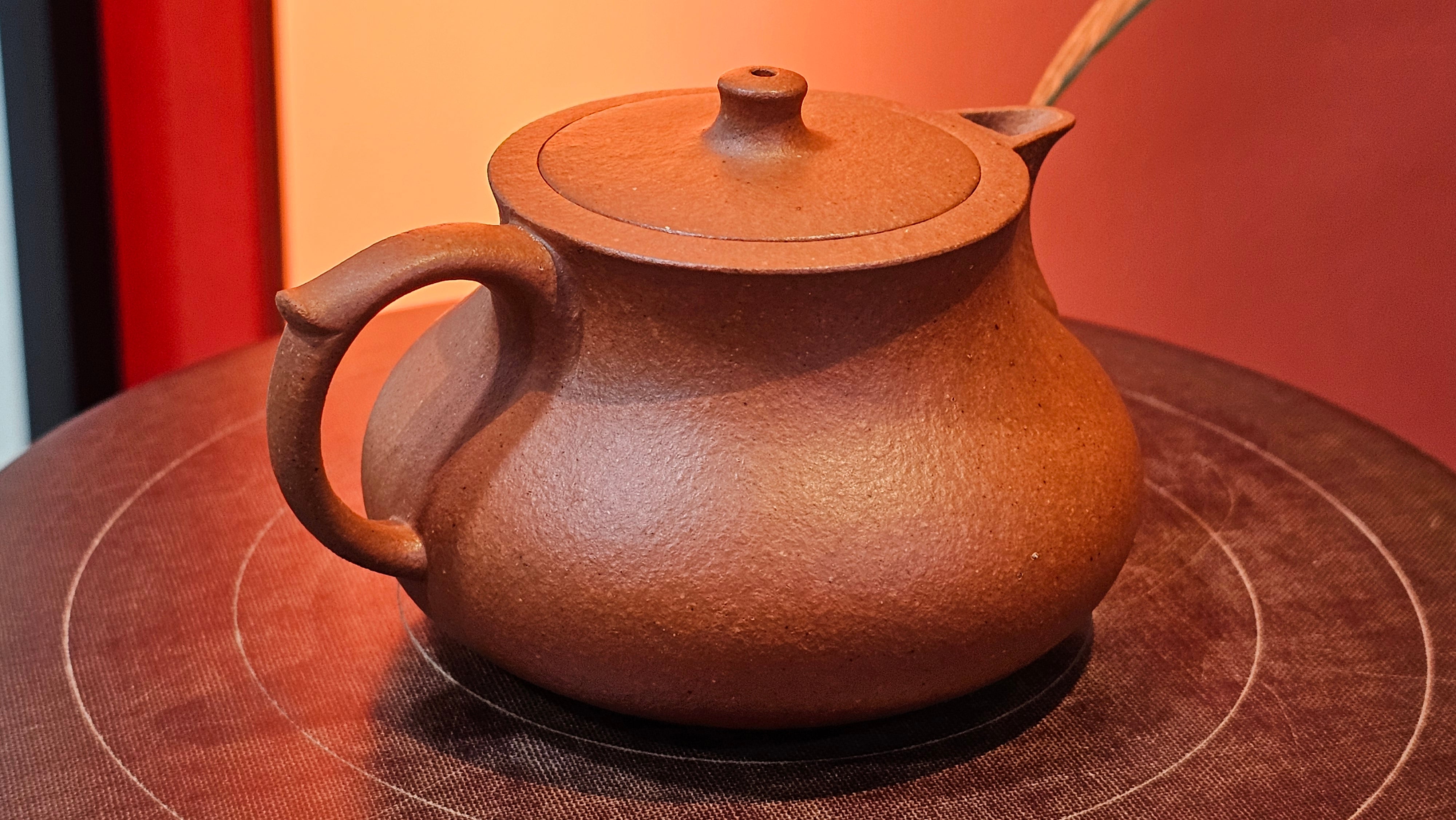 Le Rong 乐荣, 121.2ml, rare Zhu Sha 朱砂 (highest granularity form of ZhuNi), by Craftsman Gu Xiao Ming 顾小明 ~!Congratulations to Mr E.W.! 1237hrs 7th Oct 2025, Berkeley, CA!