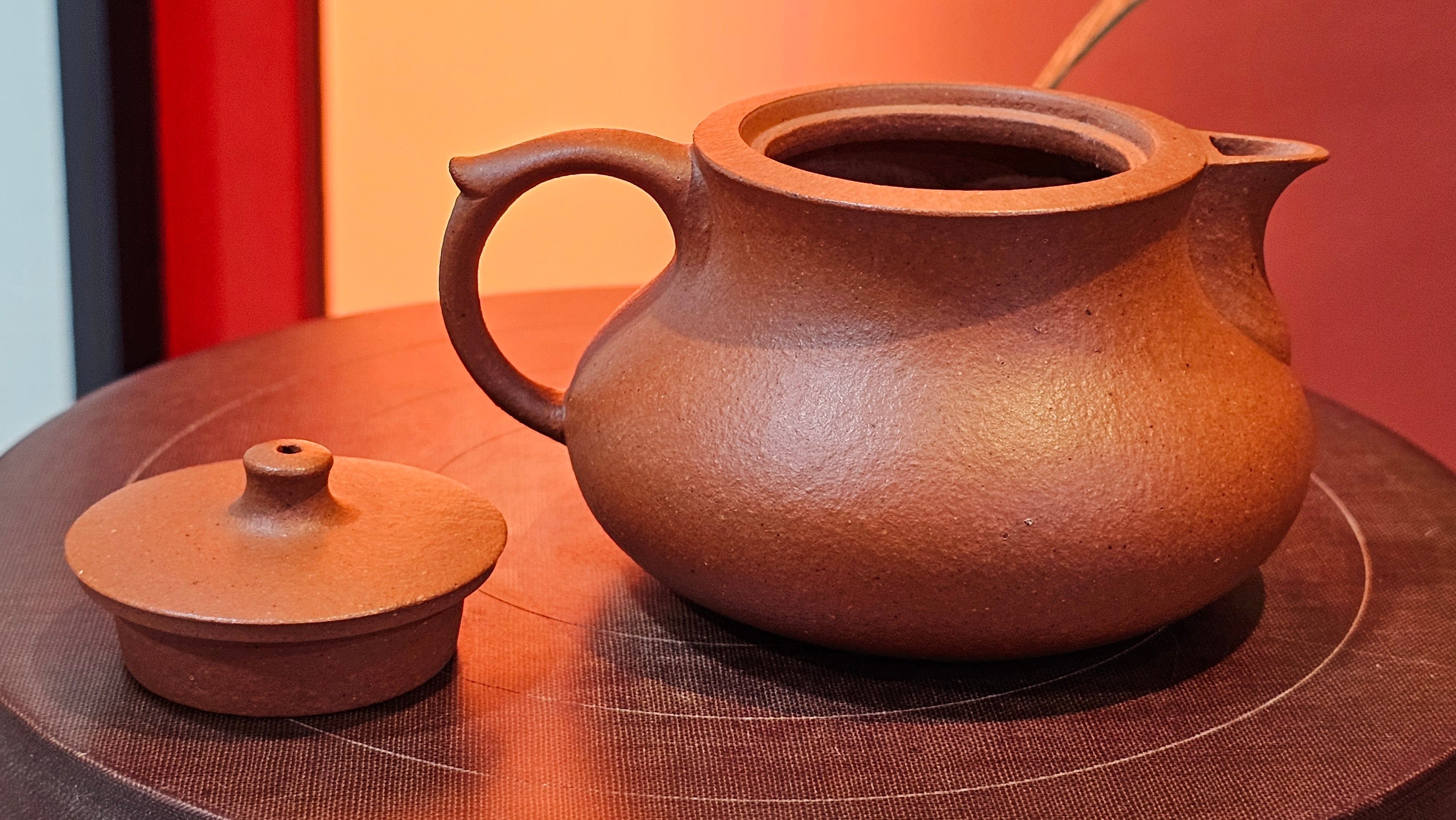 Le Rong 乐荣, 121.2ml, rare Zhu Sha 朱砂 (highest granularity form of ZhuNi), by Craftsman Gu Xiao Ming 顾小明 ~!Congratulations to Mr E.W.! 1237hrs 7th Oct 2025, Berkeley, CA!