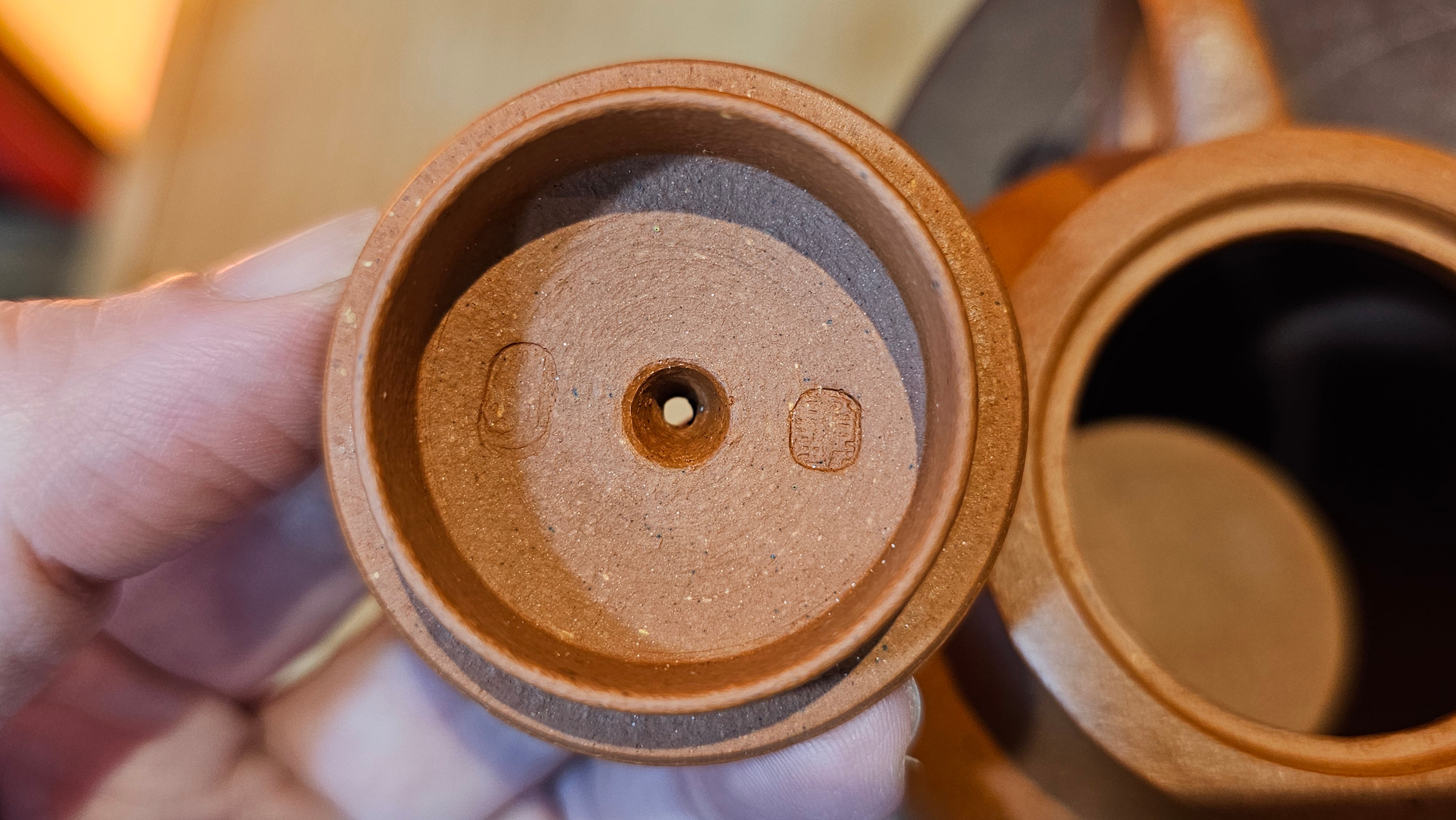 Le Rong 乐荣, 121.2ml, rare Zhu Sha 朱砂 (highest granularity form of ZhuNi), by Craftsman Gu Xiao Ming 顾小明 ~!Congratulations to Mr E.W.! 1237hrs 7th Oct 2025, Berkeley, CA!