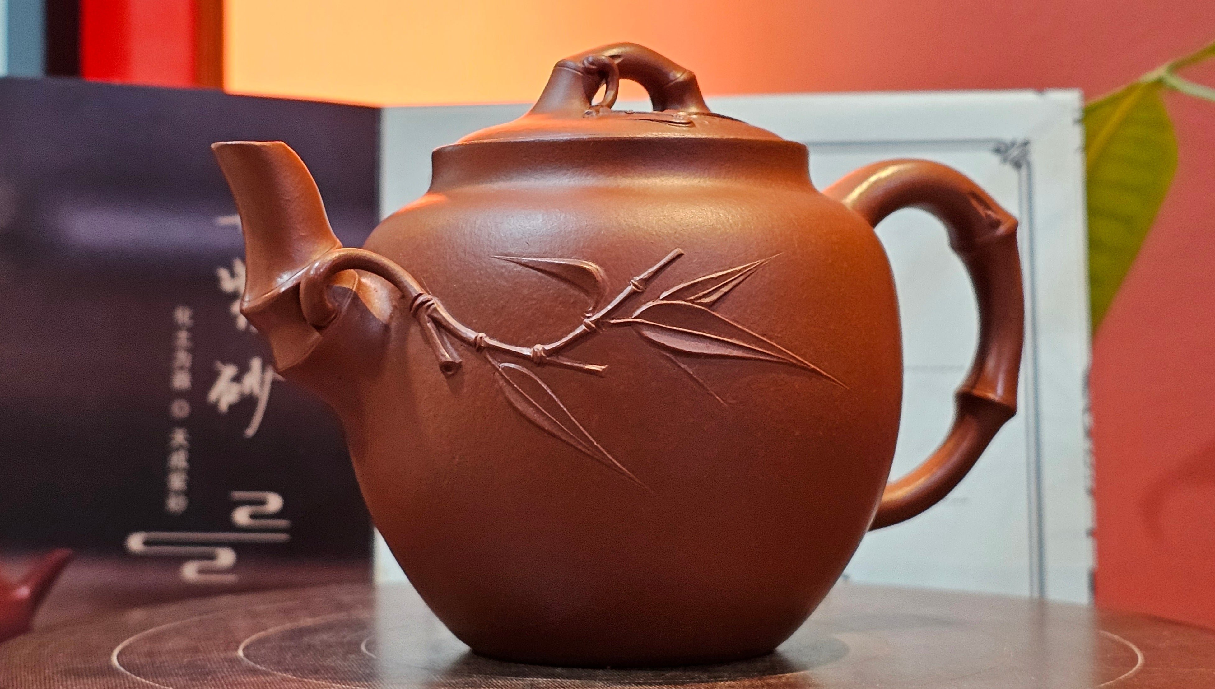 《高风亮节》"Gao Feng Liang Jie",  221.1ml, Ornate 花器! ~ Xiao Mei Yao Zhu Ni 小煤窑朱泥,  by Craftsman Shi Yun 石芸 ~ Congratulations!to Mr J.D.! 2213hrs 8th Oct 2025, Castle Pines! CO!