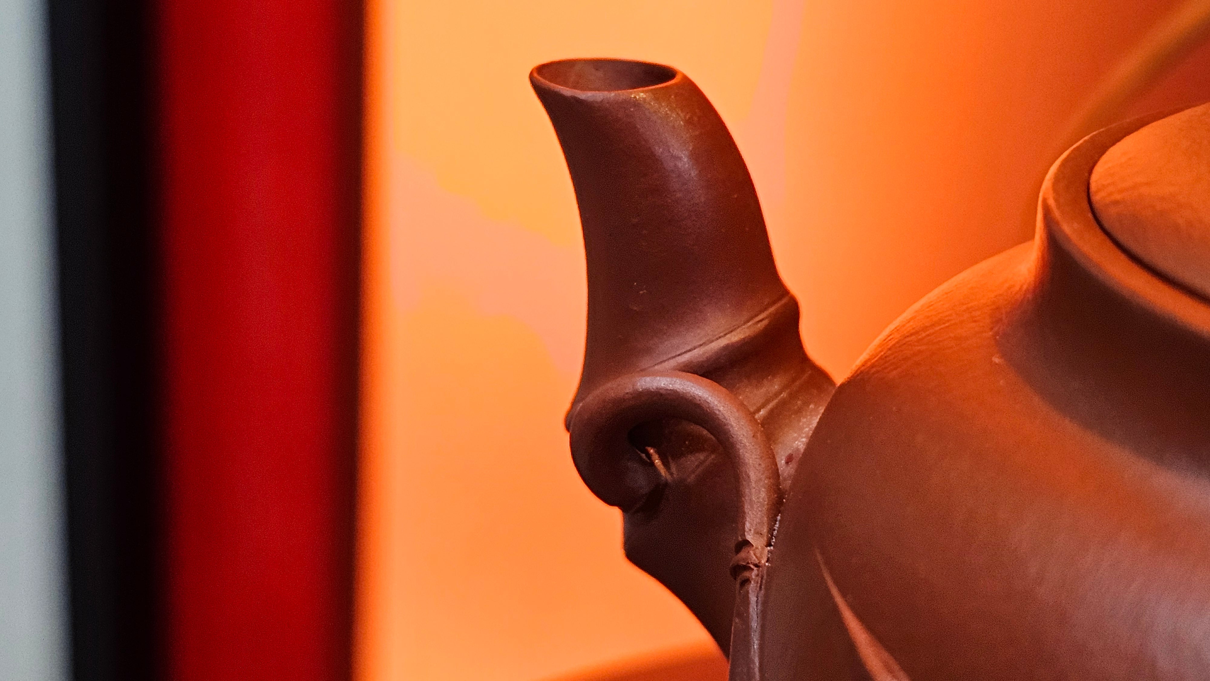 《高风亮节》"Gao Feng Liang Jie",  221.1ml, Ornate 花器! ~ Xiao Mei Yao Zhu Ni 小煤窑朱泥,  by Craftsman Shi Yun 石芸 ~ Congratulations!to Mr J.D.! 2213hrs 8th Oct 2025, Castle Pines! CO!