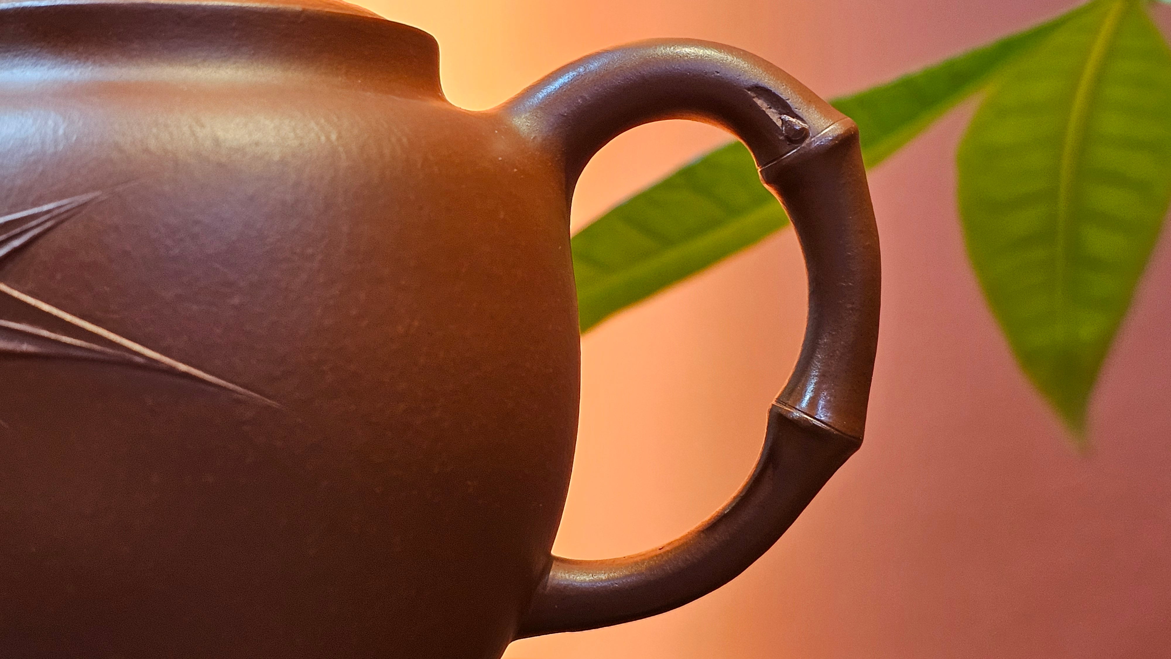 《高风亮节》"Gao Feng Liang Jie",  221.1ml, Ornate 花器! ~ Xiao Mei Yao Zhu Ni 小煤窑朱泥,  by Craftsman Shi Yun 石芸 ~ Congratulations!to Mr J.D.! 2213hrs 8th Oct 2025, Castle Pines! CO!