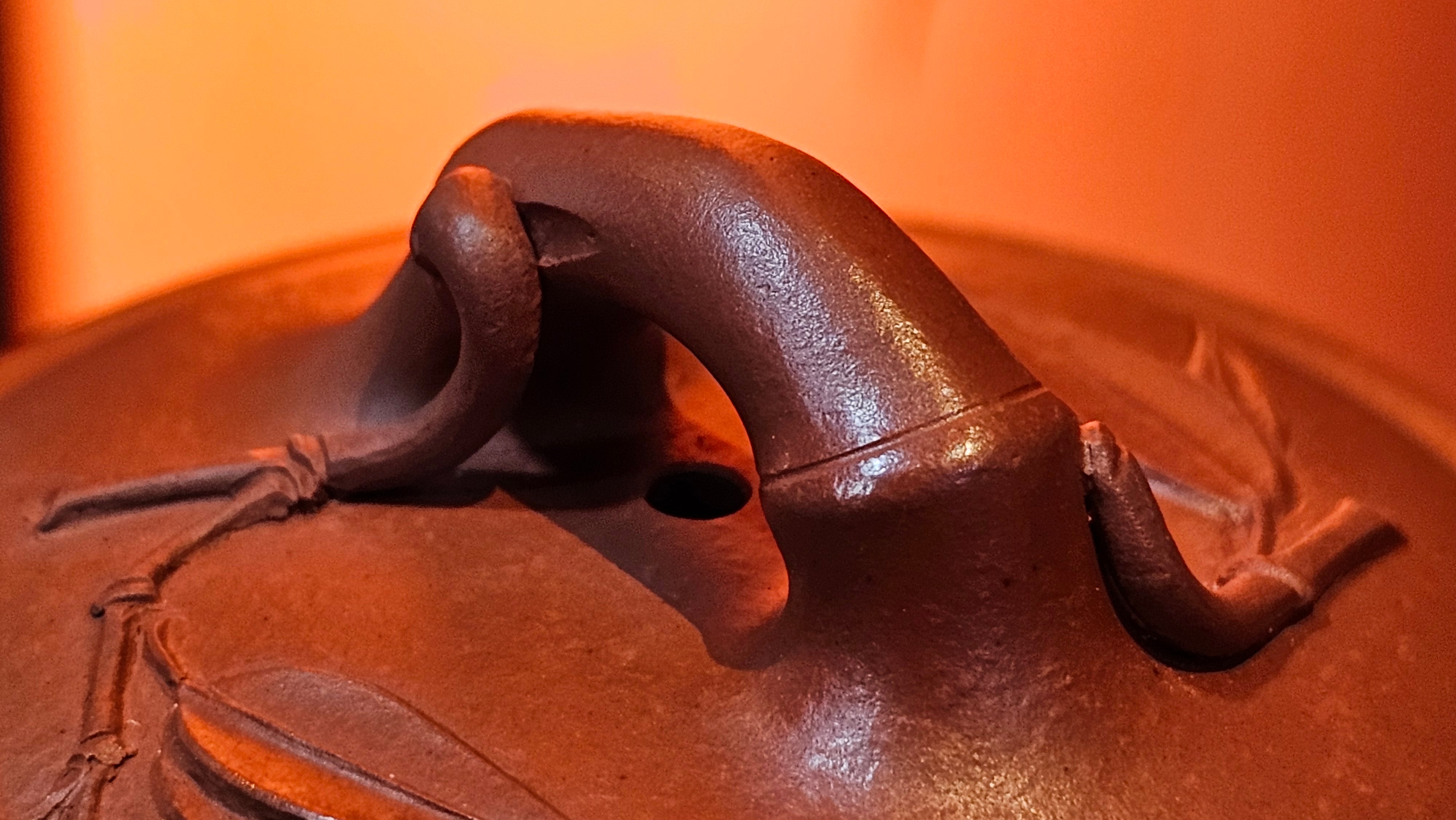 《高风亮节》"Gao Feng Liang Jie",  221.1ml, Ornate 花器! ~ Xiao Mei Yao Zhu Ni 小煤窑朱泥,  by Craftsman Shi Yun 石芸 ~ Congratulations!to Mr J.D.! 2213hrs 8th Oct 2025, Castle Pines! CO!