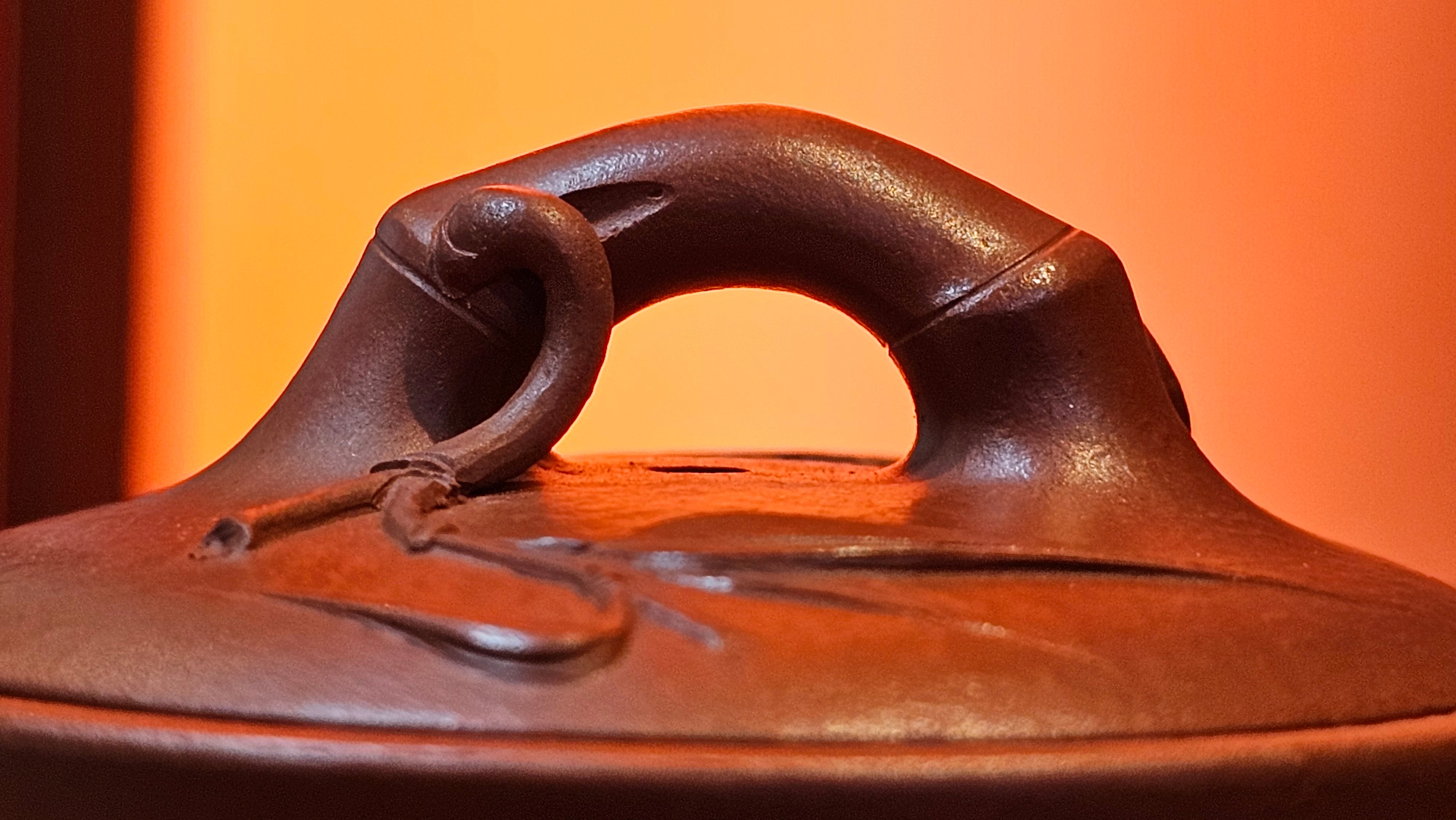 《高风亮节》"Gao Feng Liang Jie",  221.1ml, Ornate 花器! ~ Xiao Mei Yao Zhu Ni 小煤窑朱泥,  by Craftsman Shi Yun 石芸 ~ Congratulations!to Mr J.D.! 2213hrs 8th Oct 2025, Castle Pines! CO!