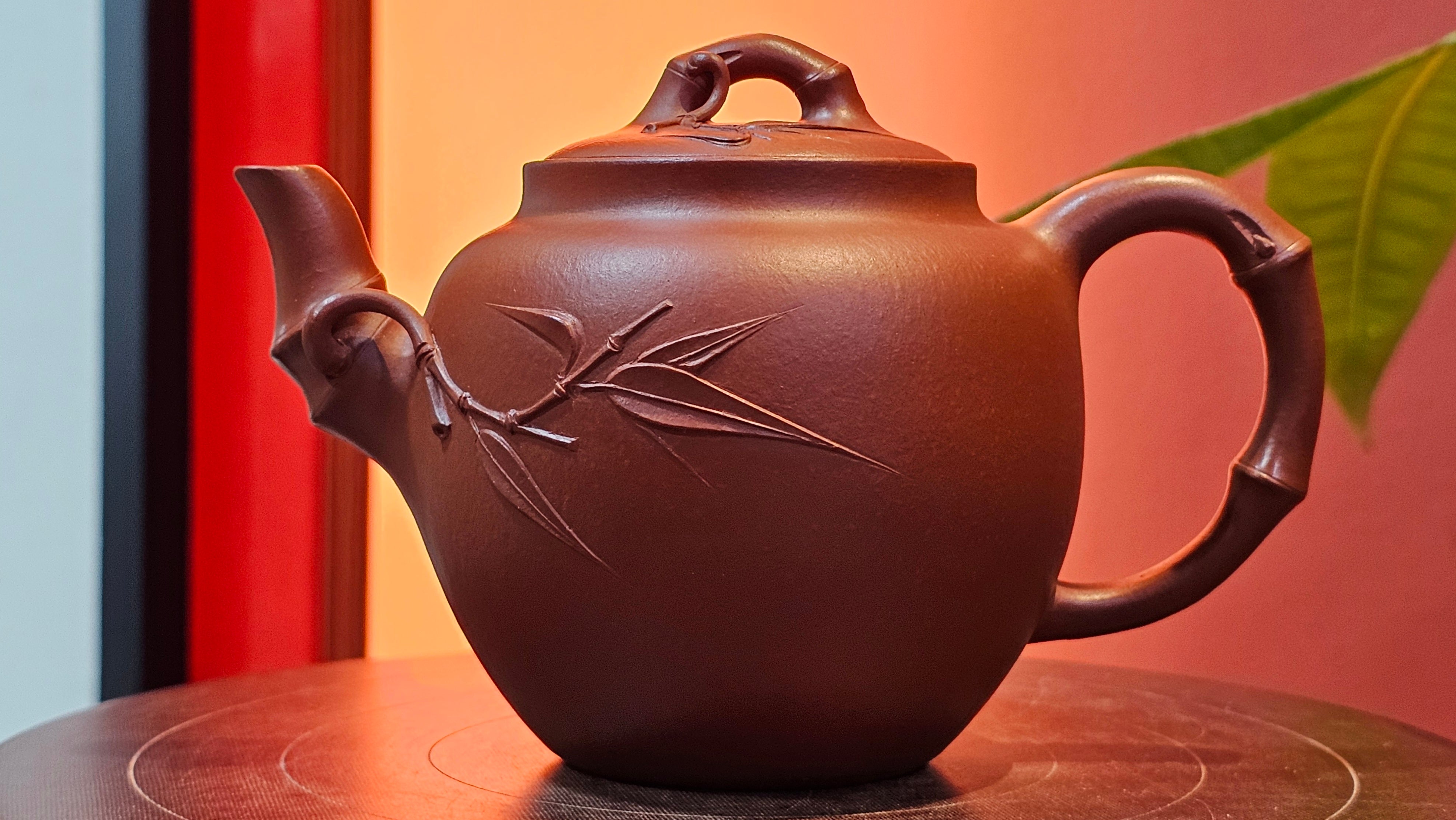 《高风亮节》"Gao Feng Liang Jie",  221.1ml, Ornate 花器! ~ Xiao Mei Yao Zhu Ni 小煤窑朱泥,  by Craftsman Shi Yun 石芸 ~ Congratulations!to Mr J.D.! 2213hrs 8th Oct 2025, Castle Pines! CO!