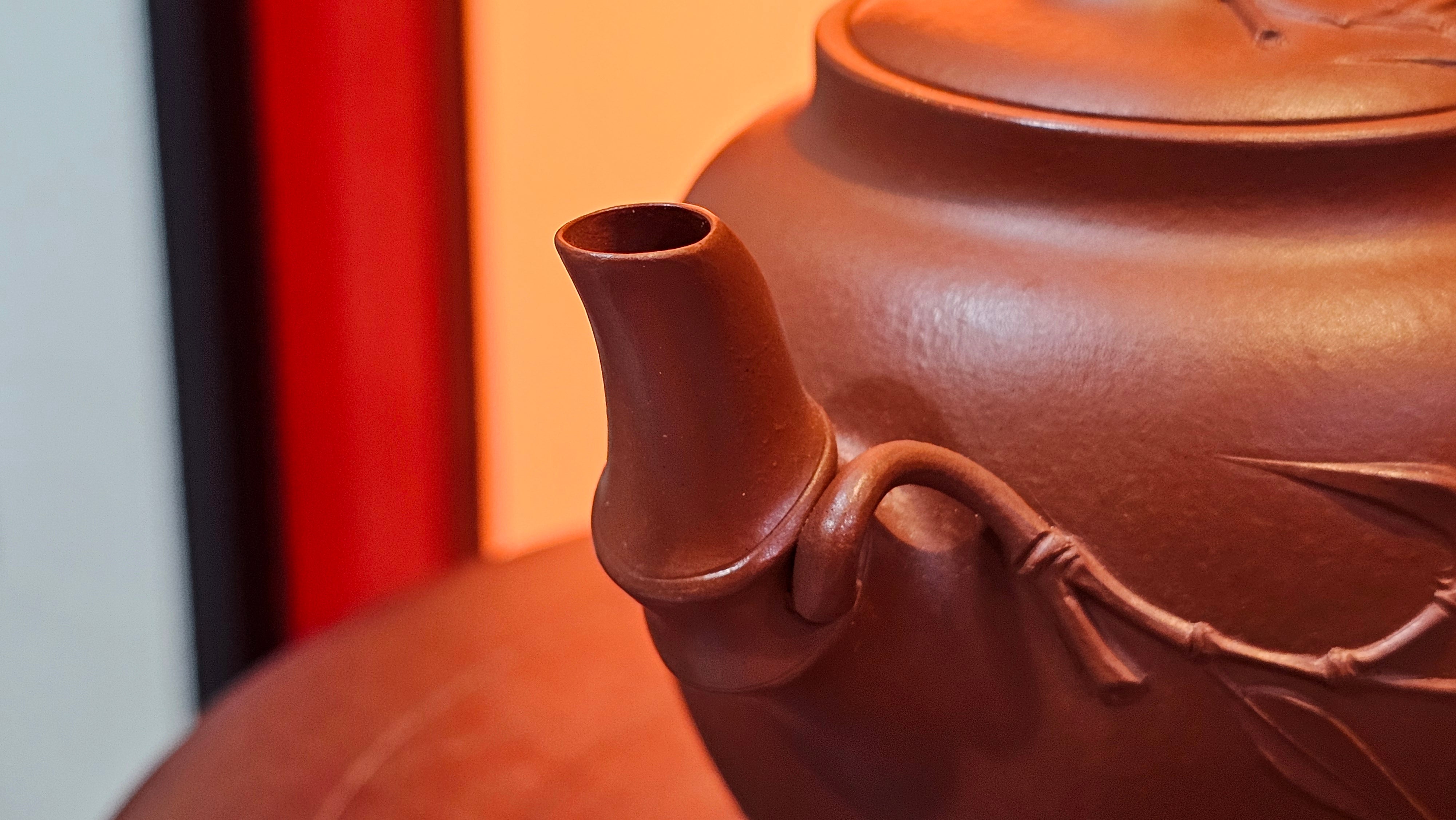 《高风亮节》"Gao Feng Liang Jie",  221.1ml, Ornate 花器! ~ Xiao Mei Yao Zhu Ni 小煤窑朱泥,  by Craftsman Shi Yun 石芸 ~ Congratulations!to Mr J.D.! 2213hrs 8th Oct 2025, Castle Pines! CO!